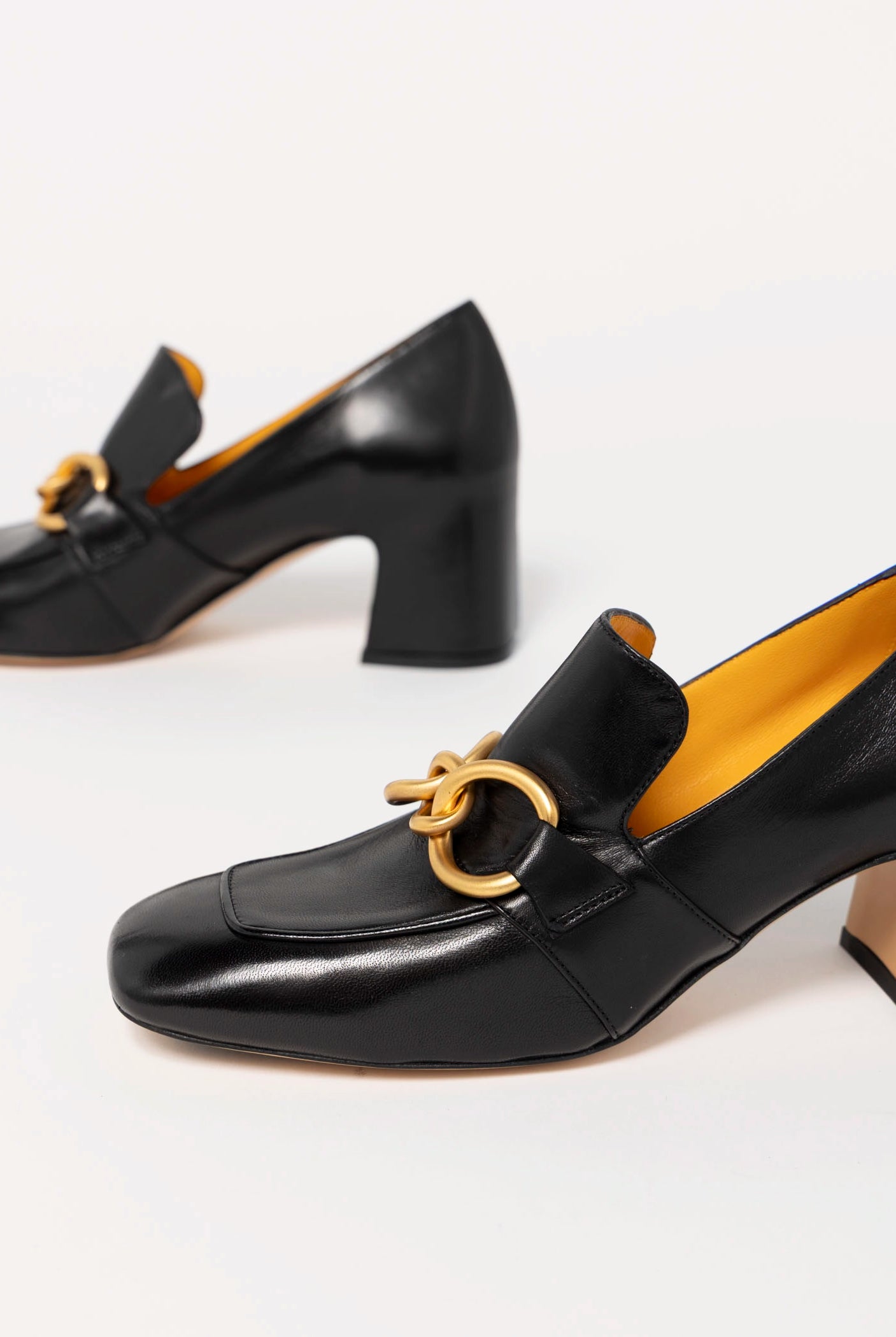 swatch_Black Leather mara bini perla heeled loafer