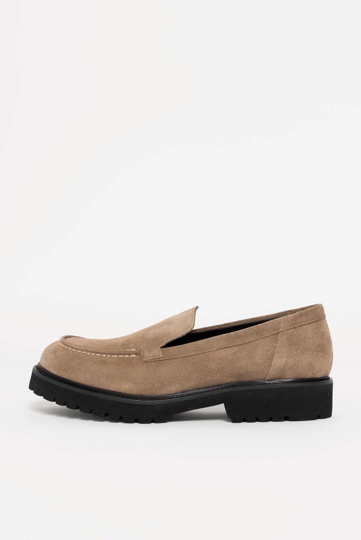 swatch_Dark Taupe Suede l'idea clean loafer on lug sole