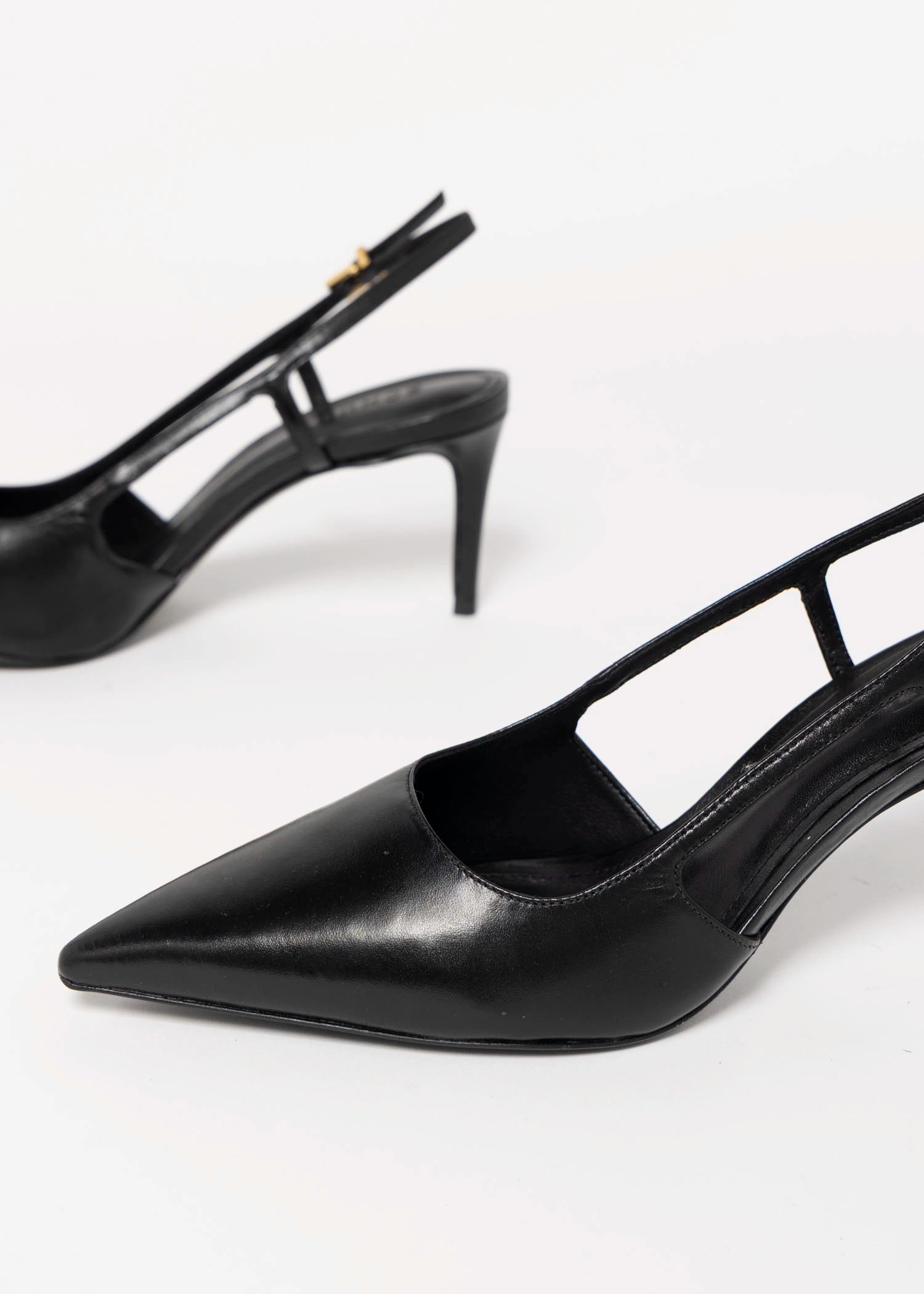 swatch_Black Leather schutz boris mid heel slingback pump