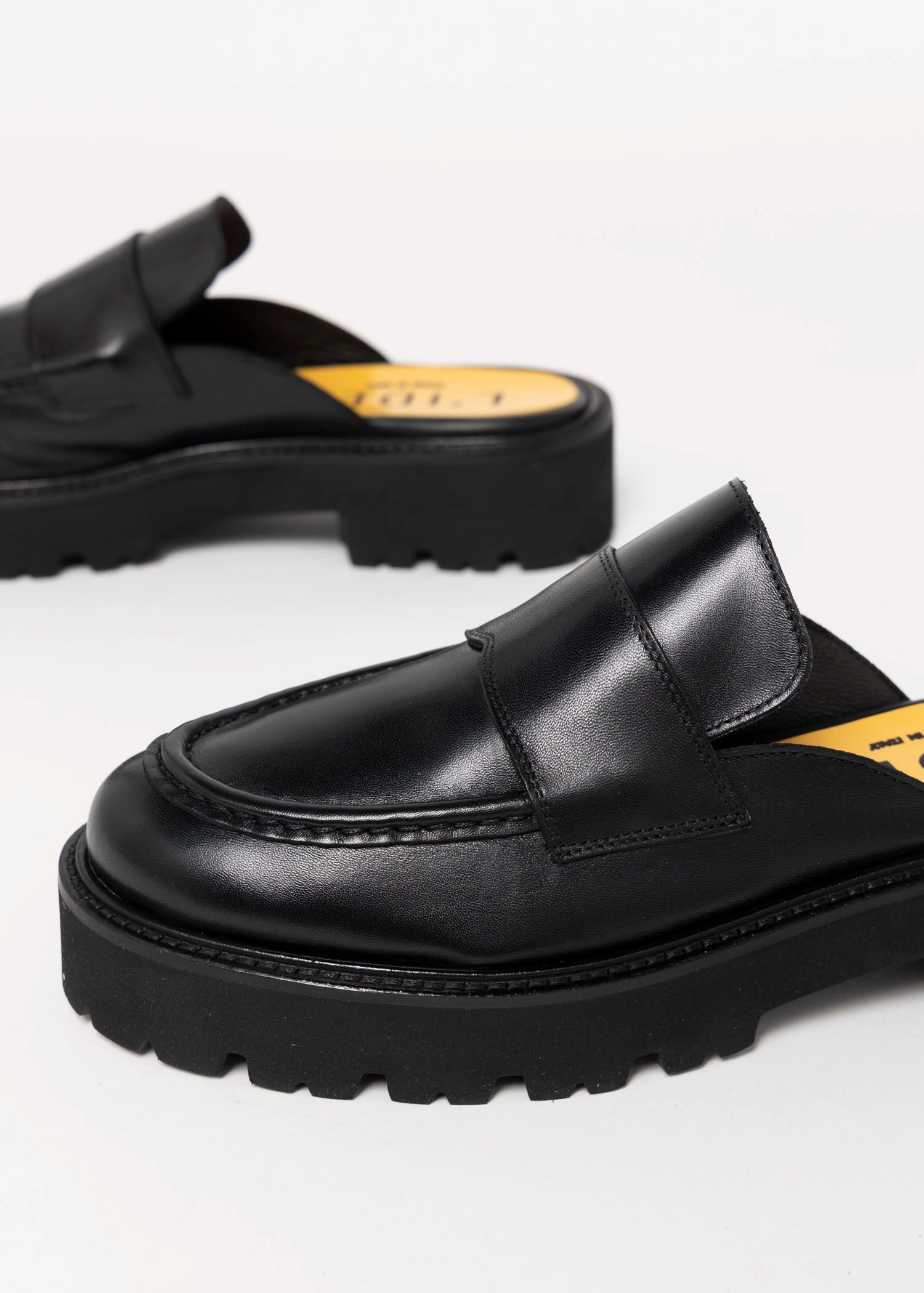 swatch_Black Leather l'idea italian leather lug sole mule