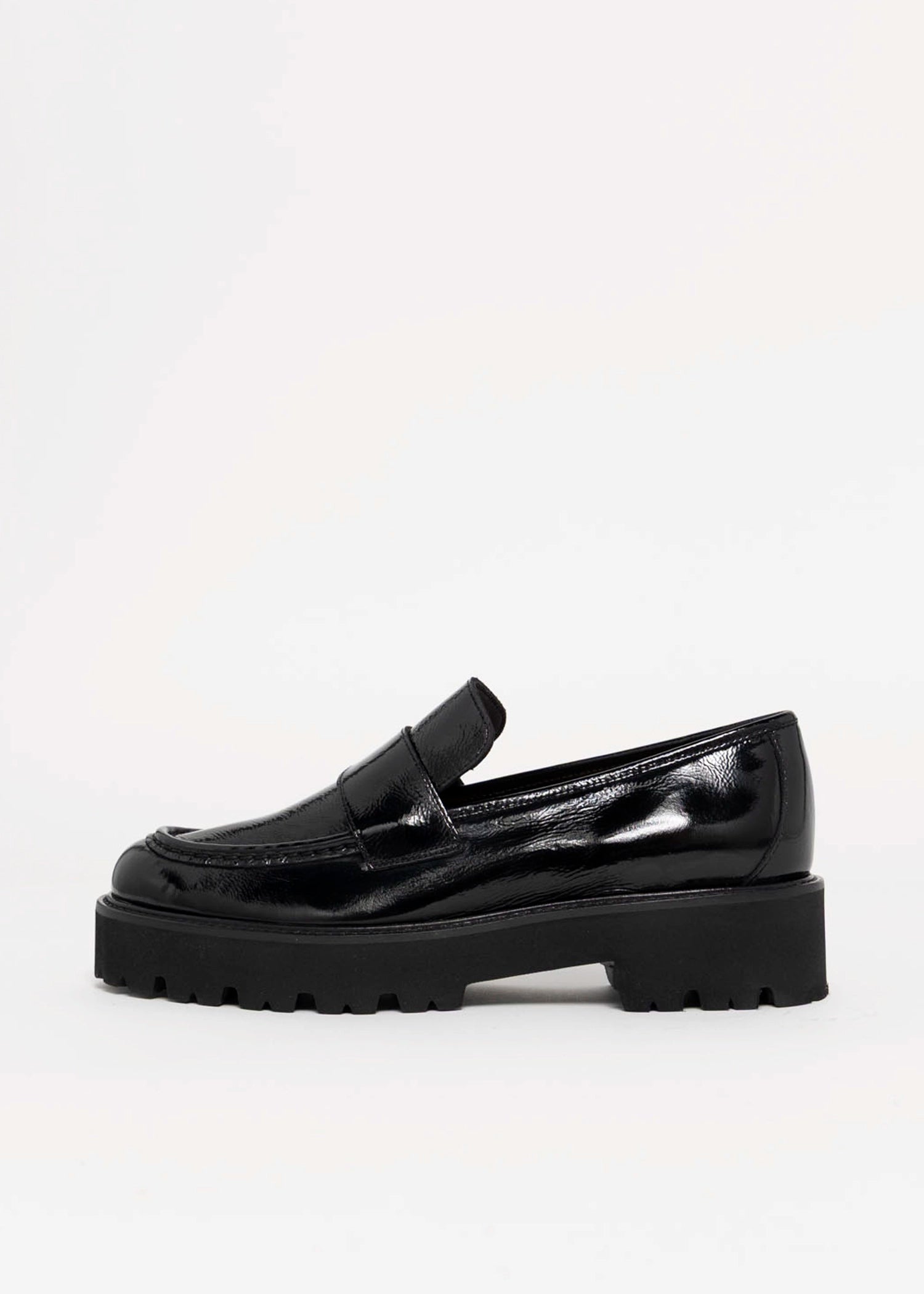 swatch_Black Patent l'idea lug sole loafer