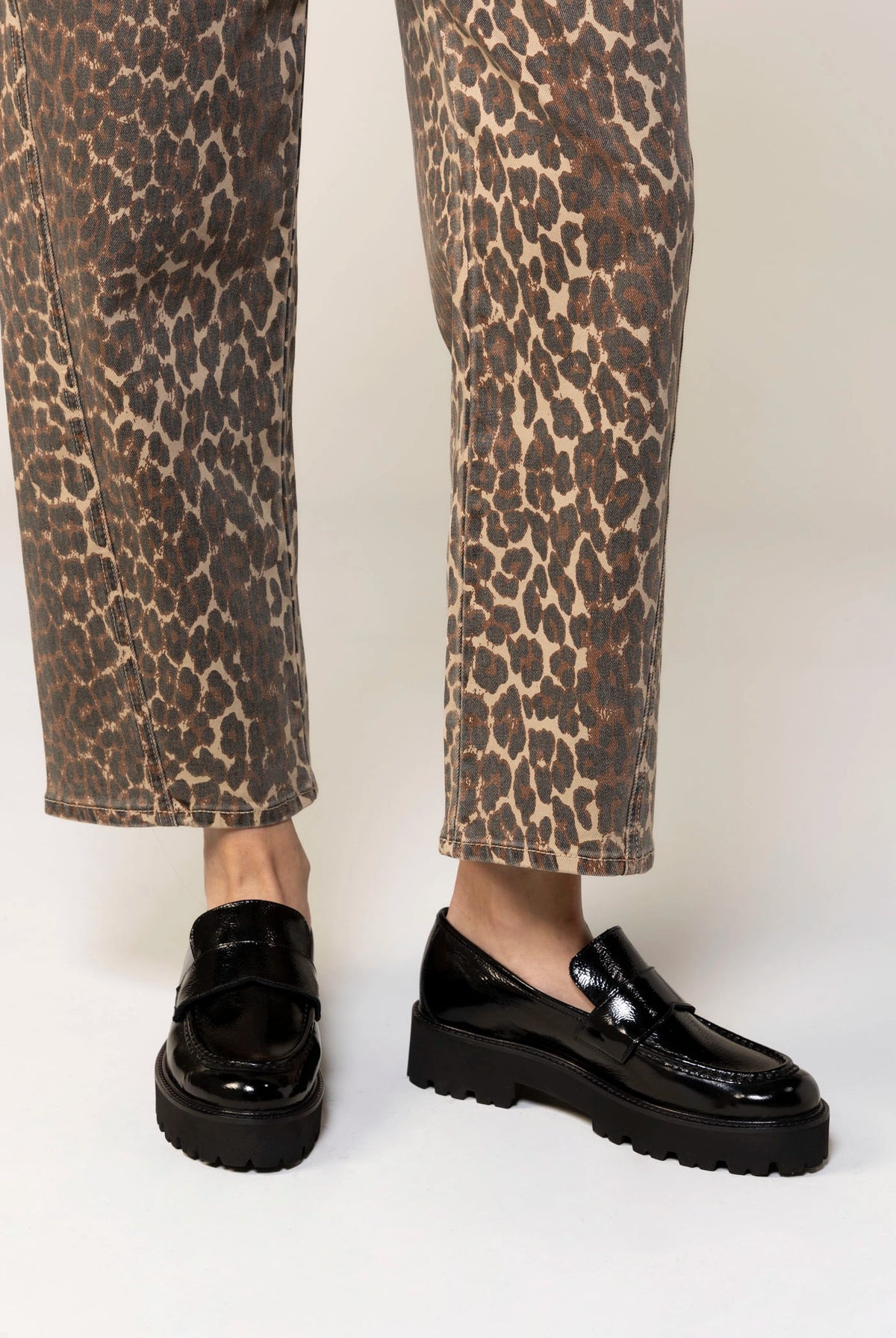 swatch_Black Patent l'idea lug sole loafer
