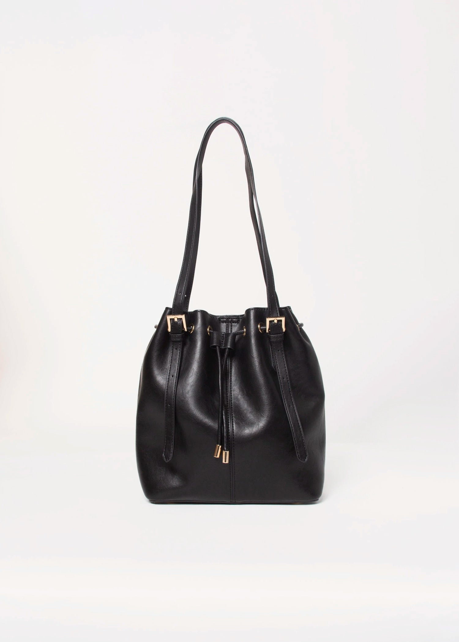 swatch_Black bucket bag handbags