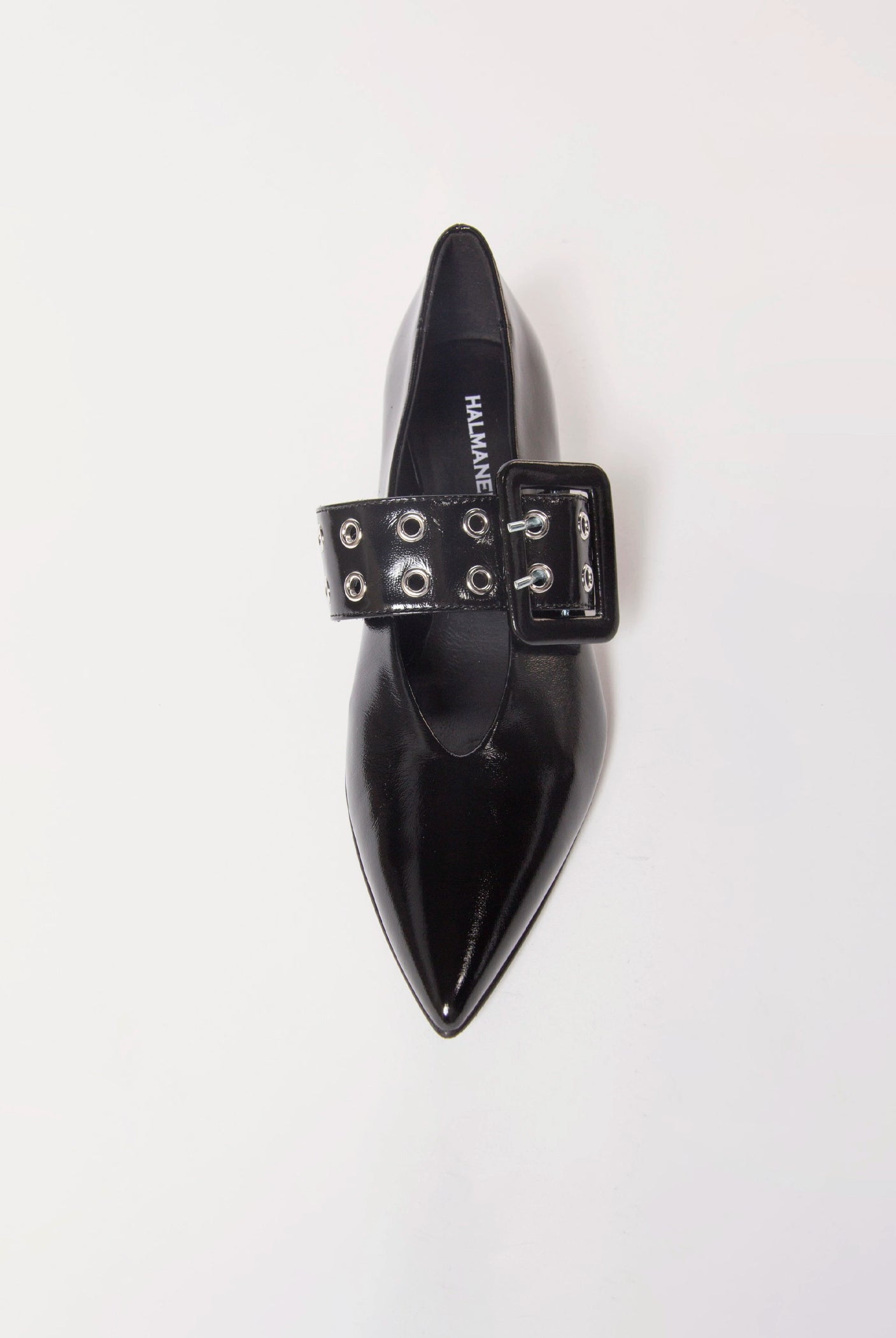 swatch_black patent fosa pump