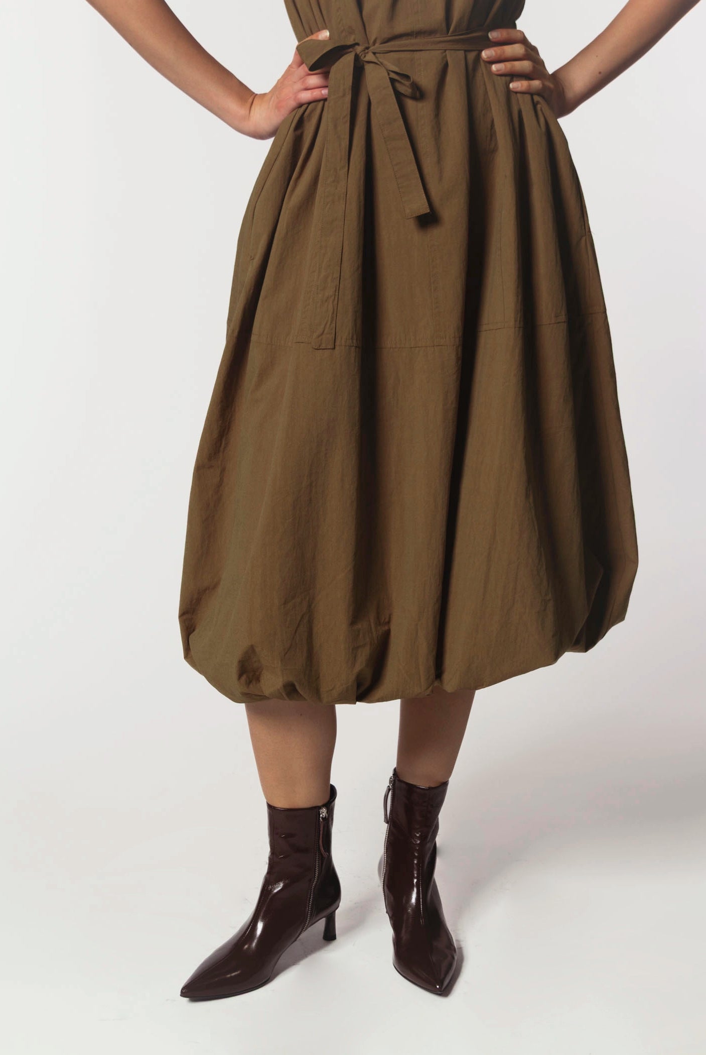 swatch_brown patent gil boot