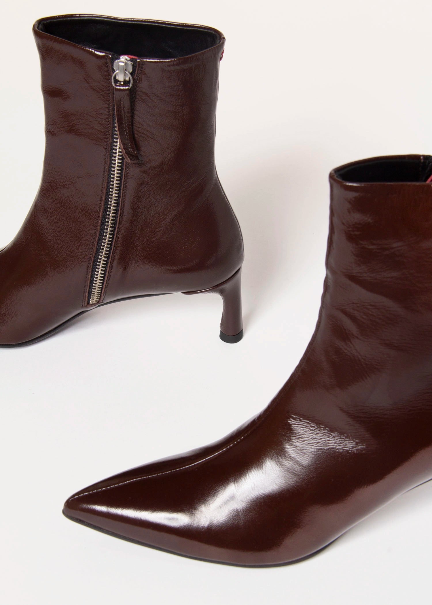 swatch_brown patent gil boot