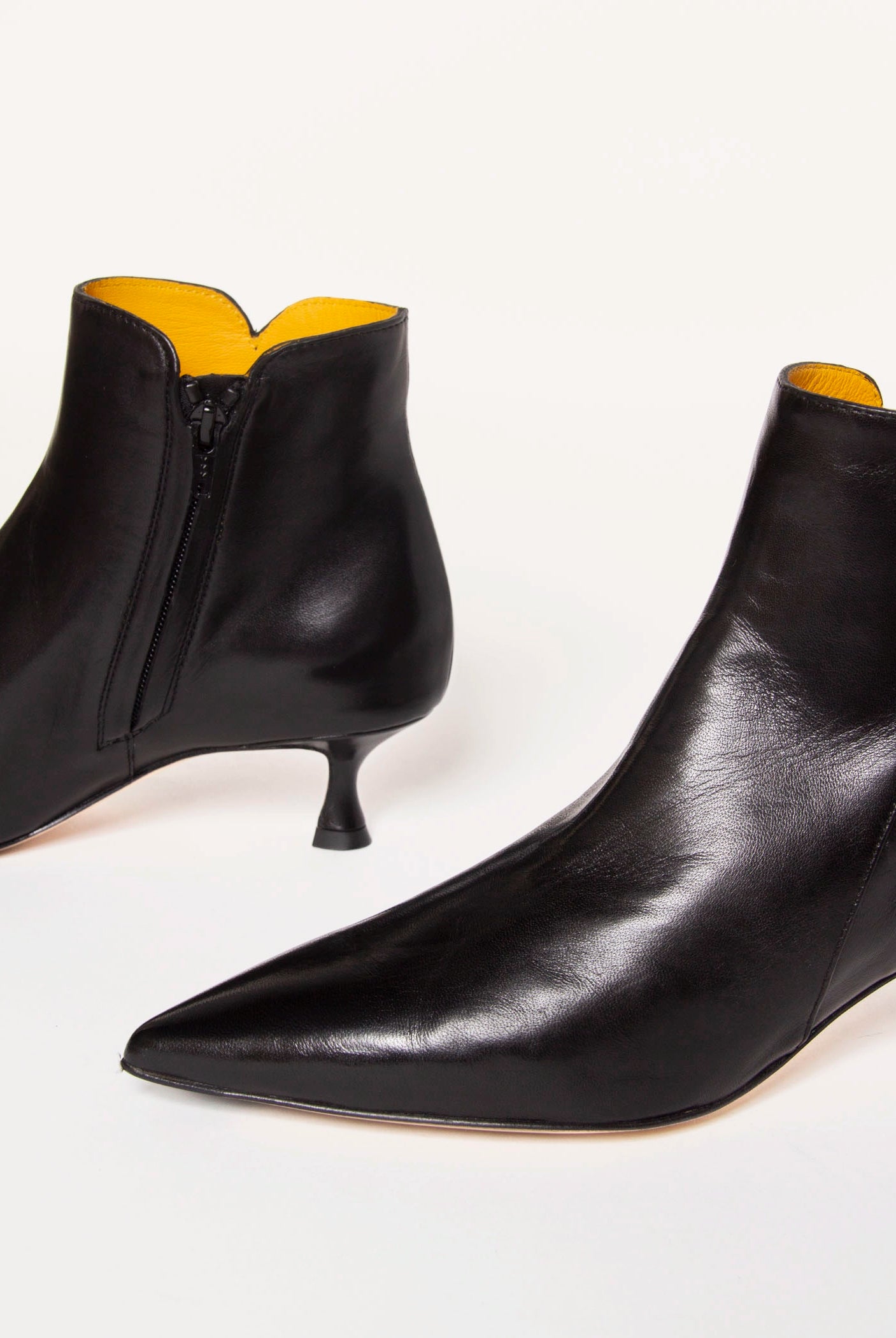 swatch_black leather mara bini ankle boot