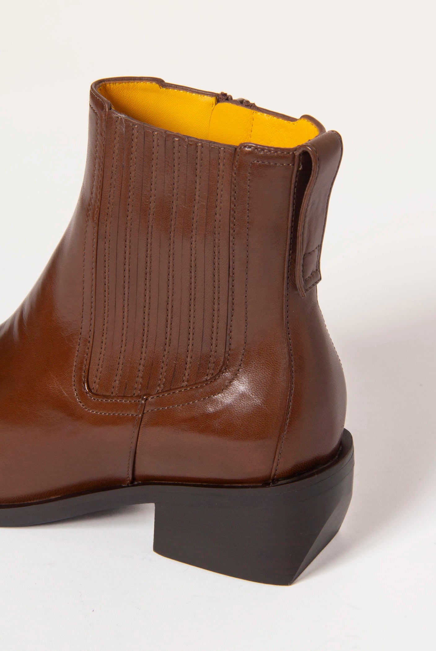 swatch_whiskey leather ankle boot