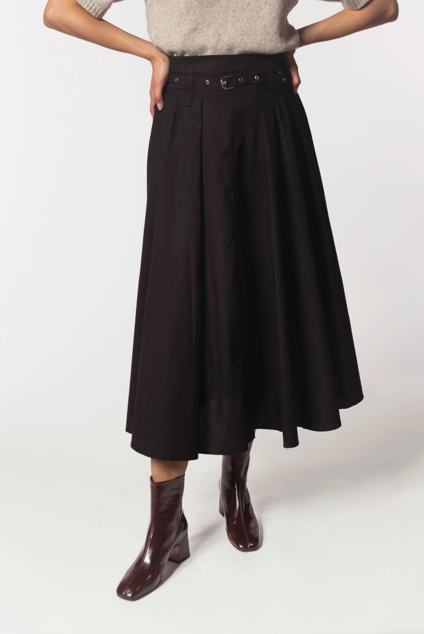 swatch_Brown Patent leather ankle boot