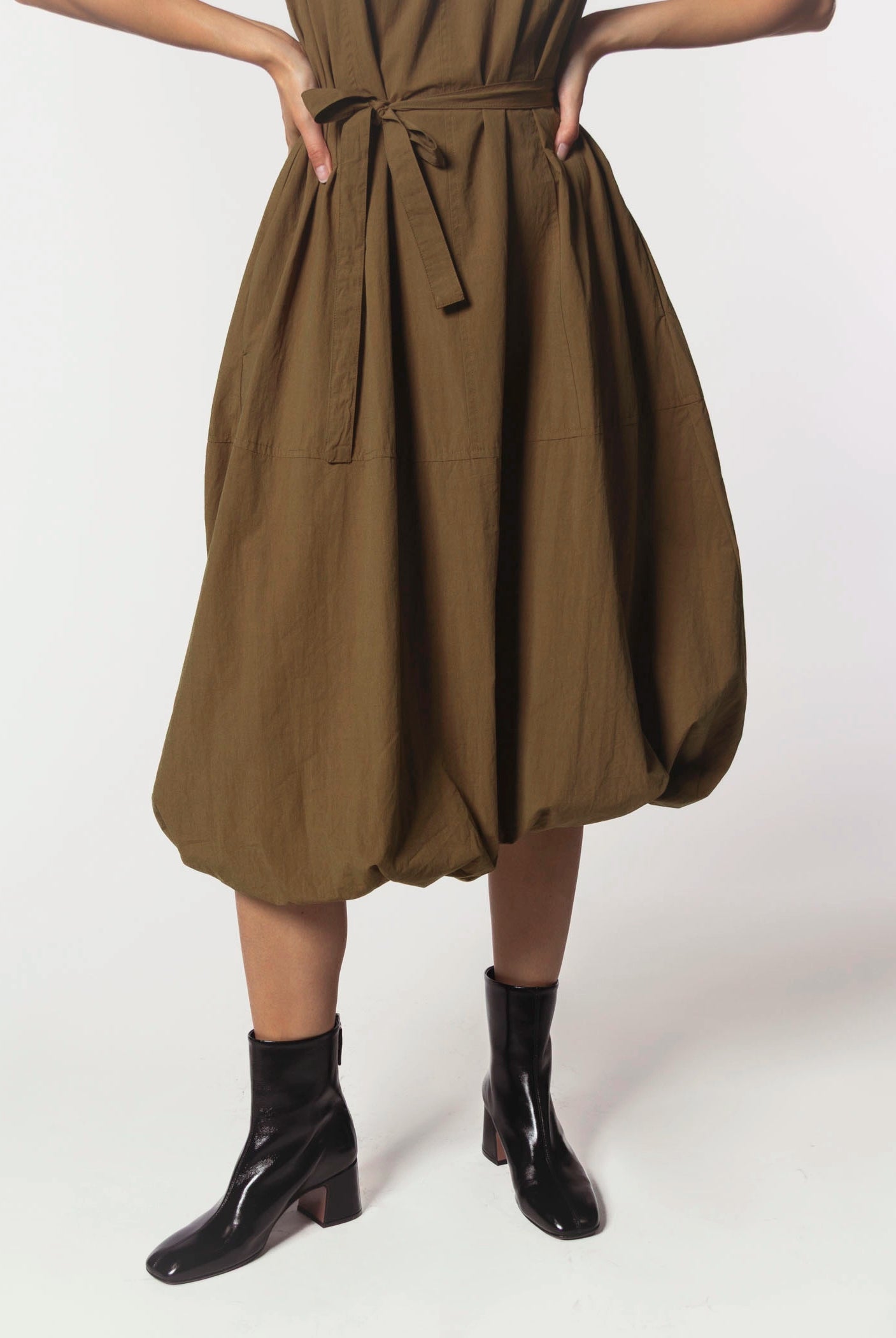 swatch_Black Patent leather ankle boot