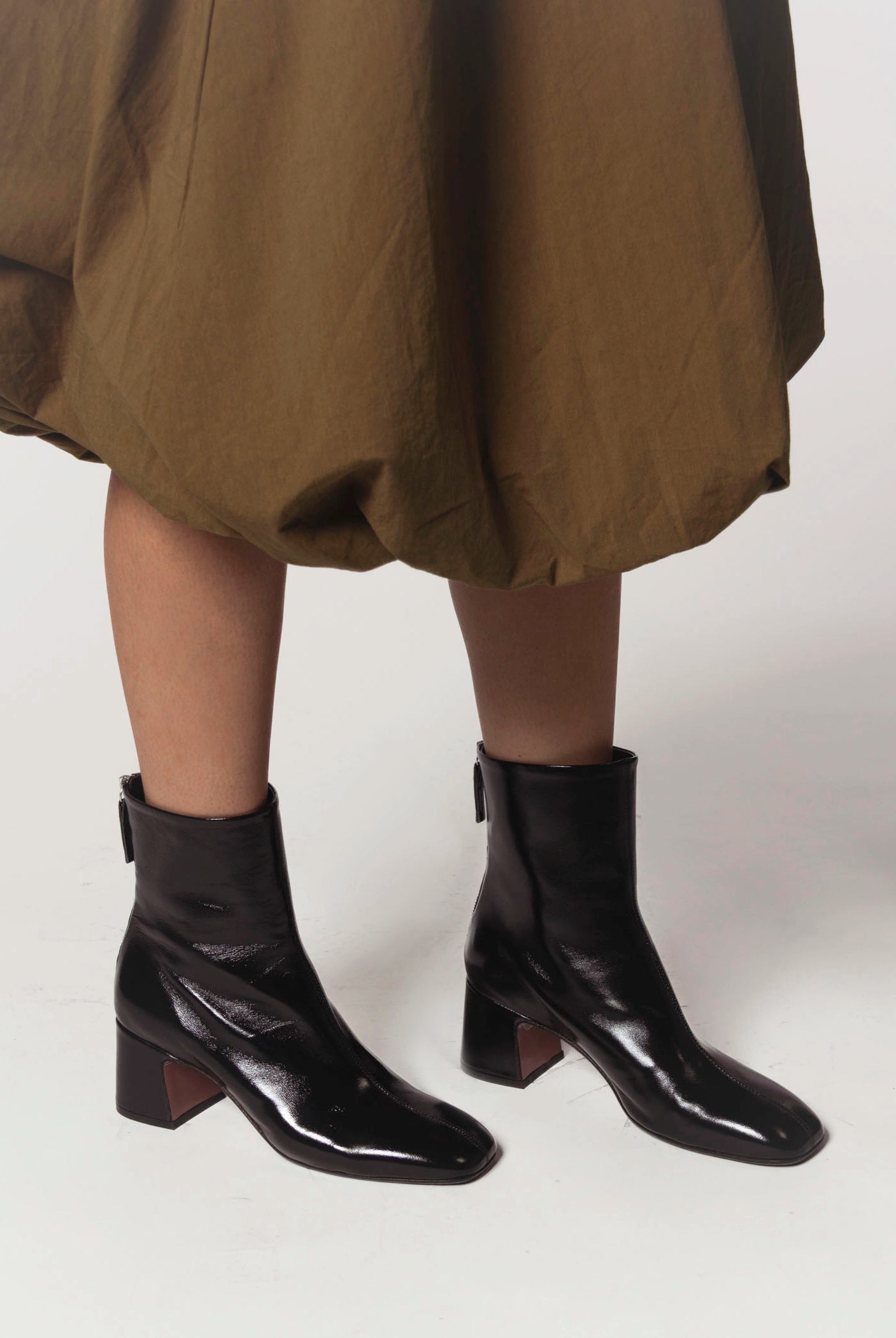 swatch_Black Patent leather ankle boot