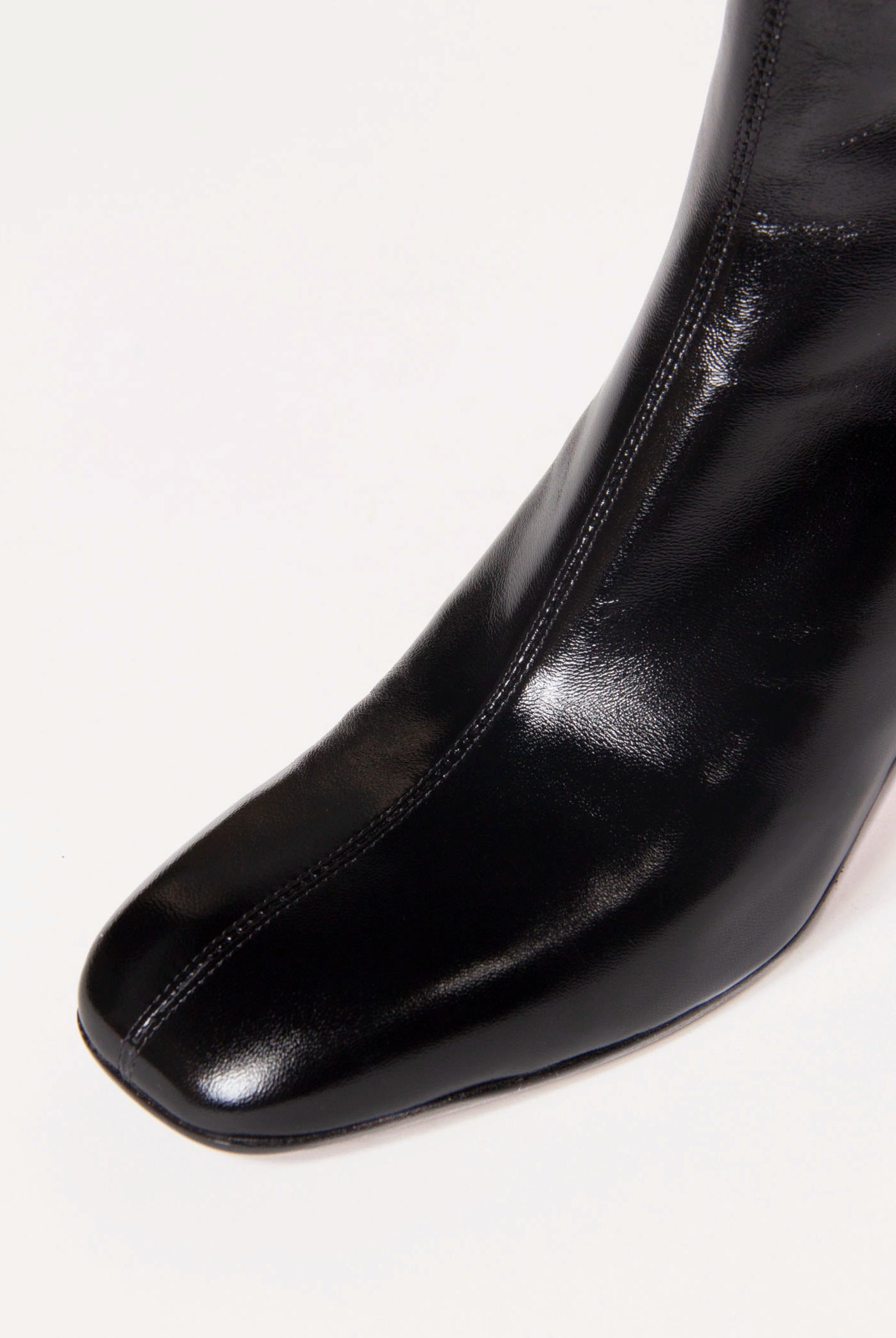 swatch_Black Patent leather ankle boot