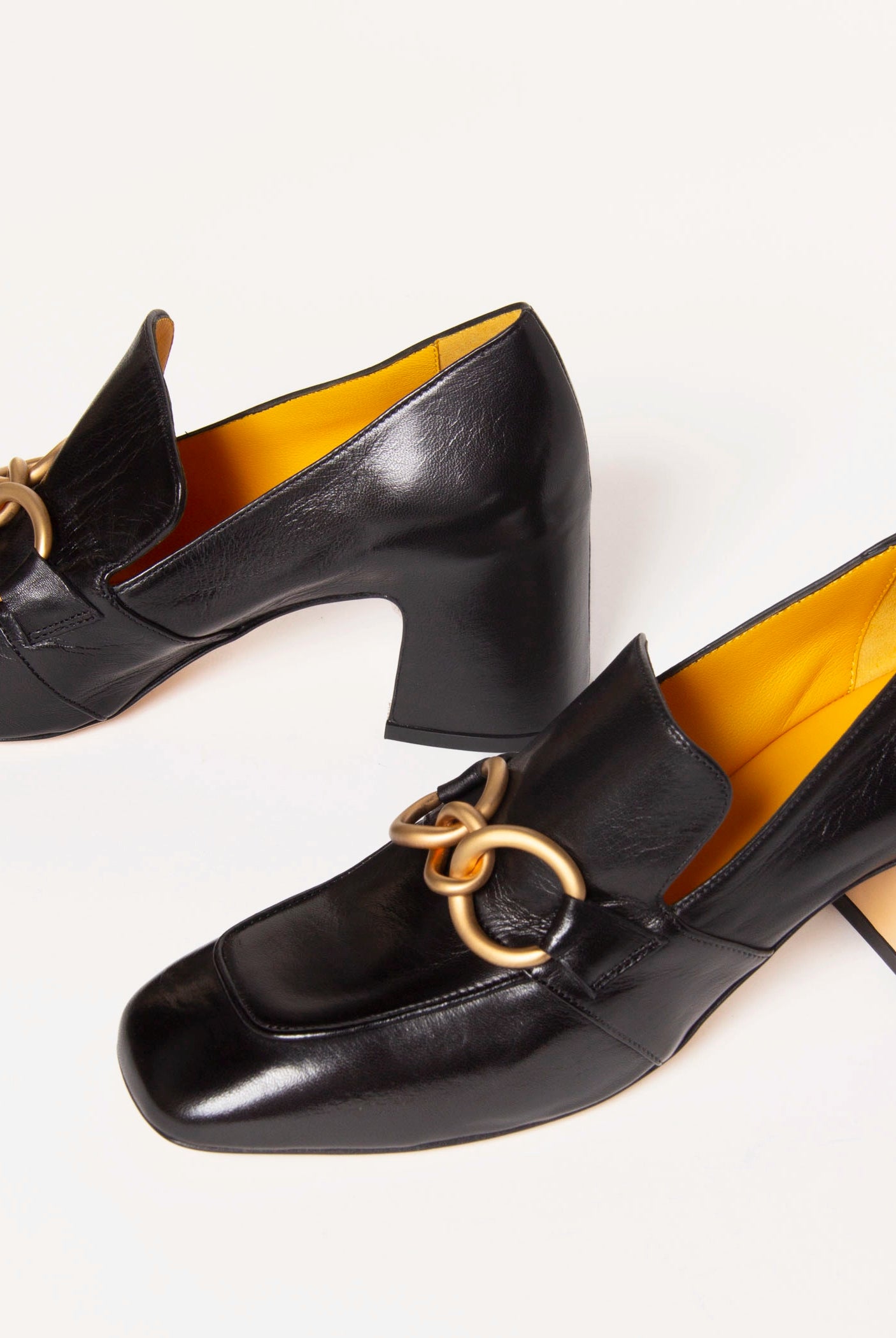 swatch_black leather heeled loafer
