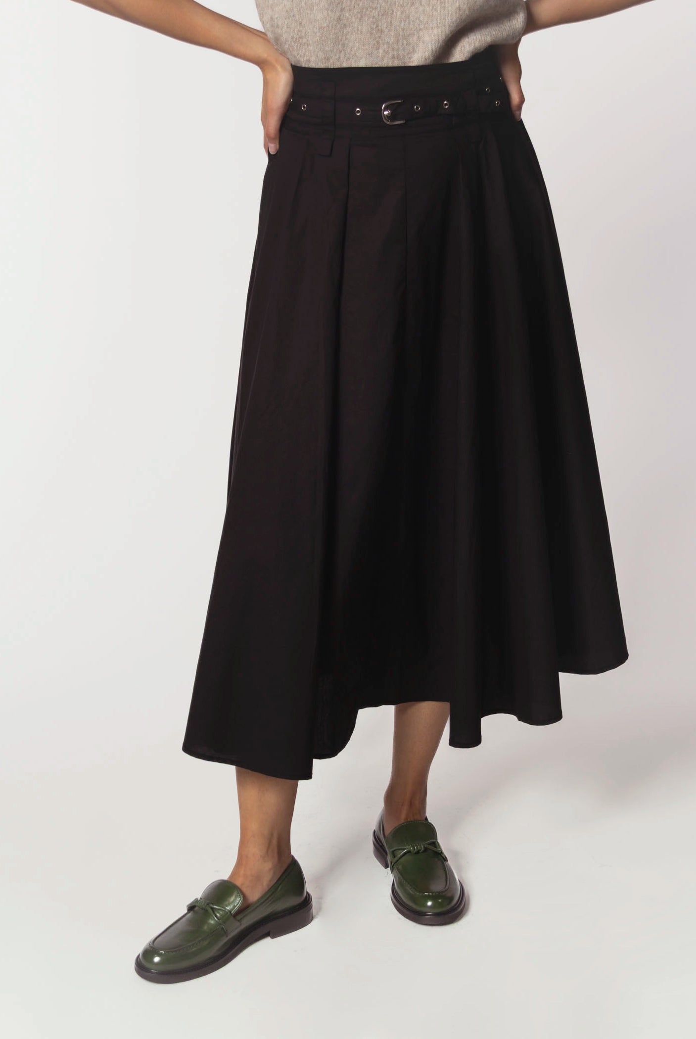 swatch_Dark Green Leather loafer