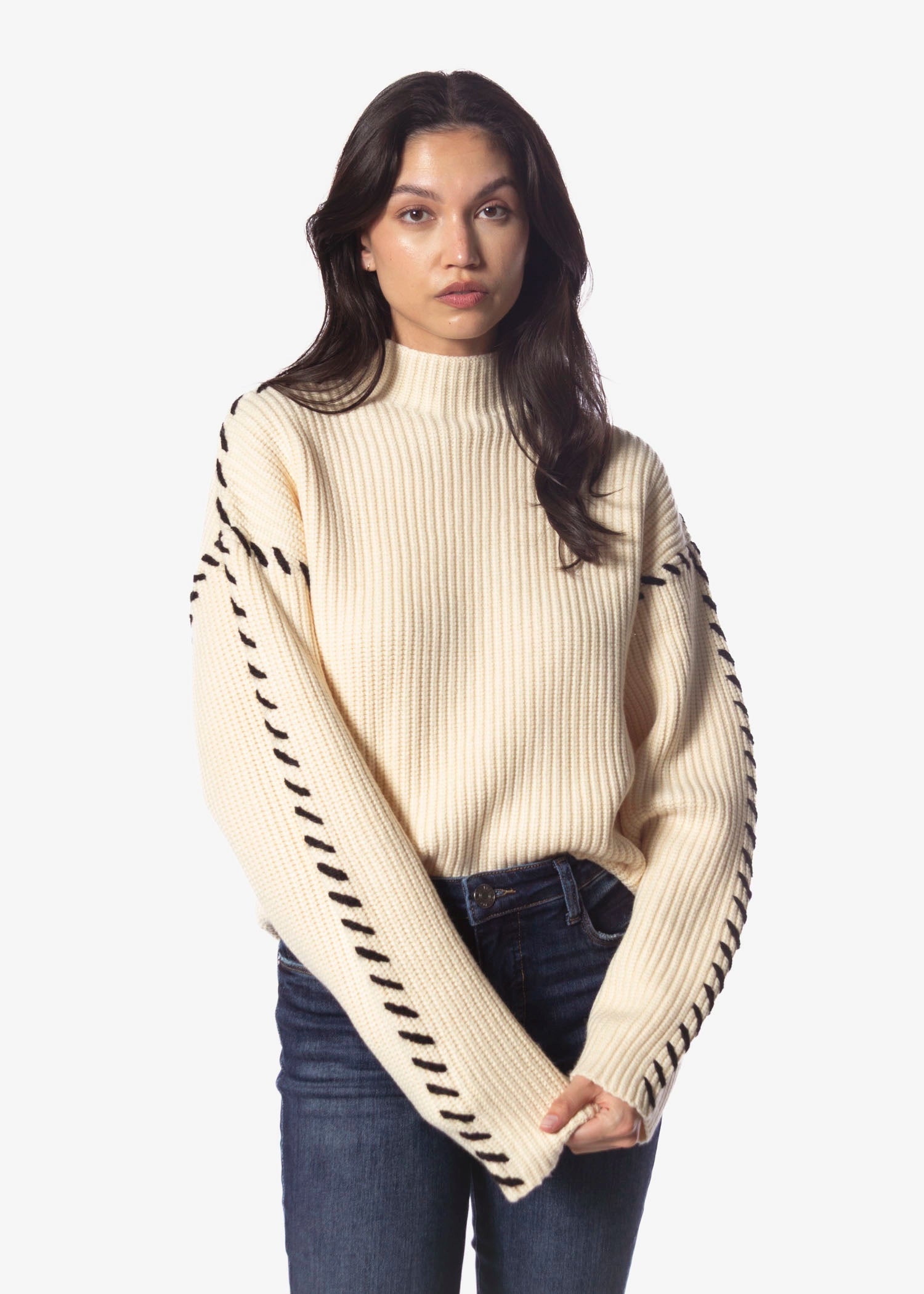 swatch_Cream sweater