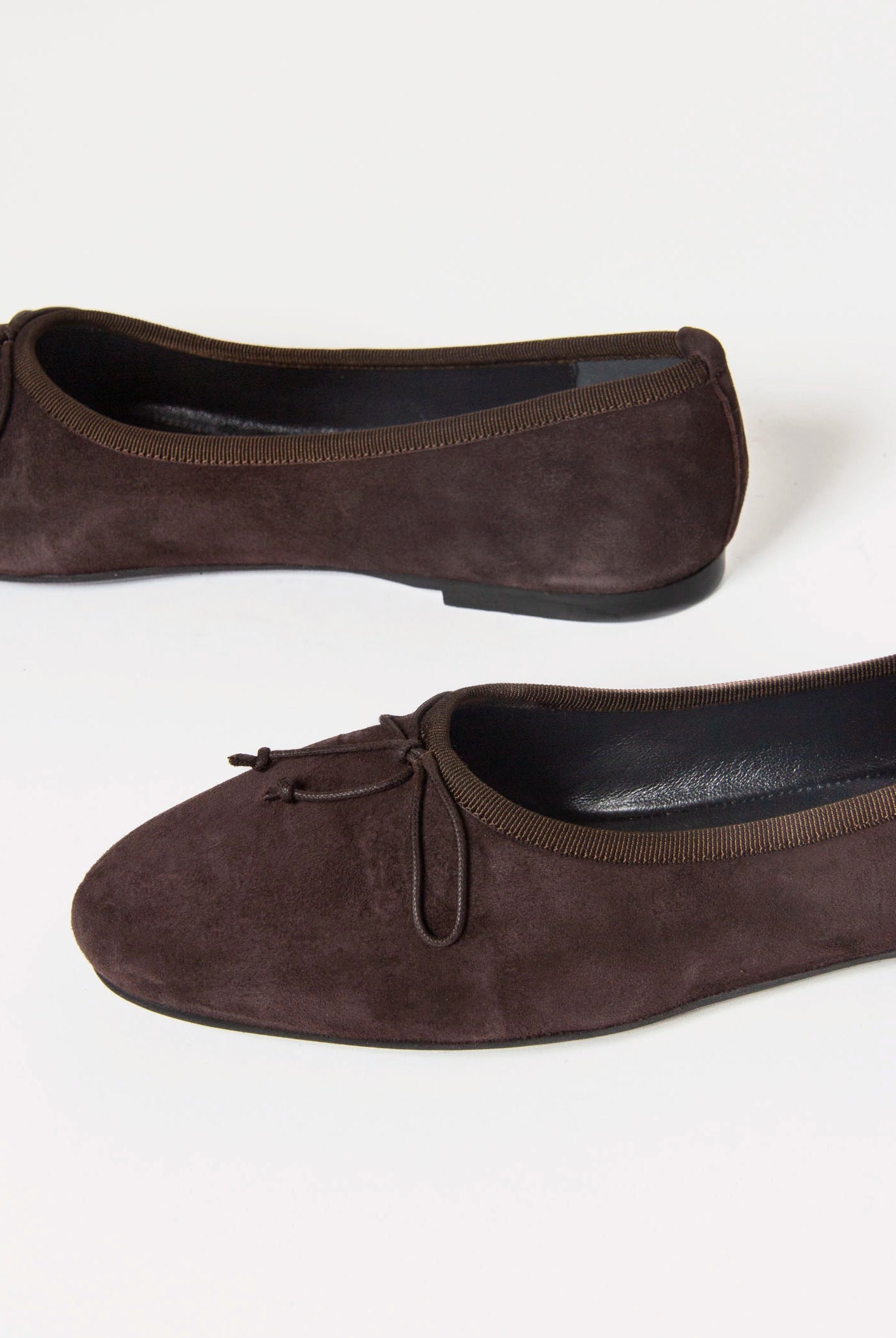 swatch_Brown Suede ballet flat shoes