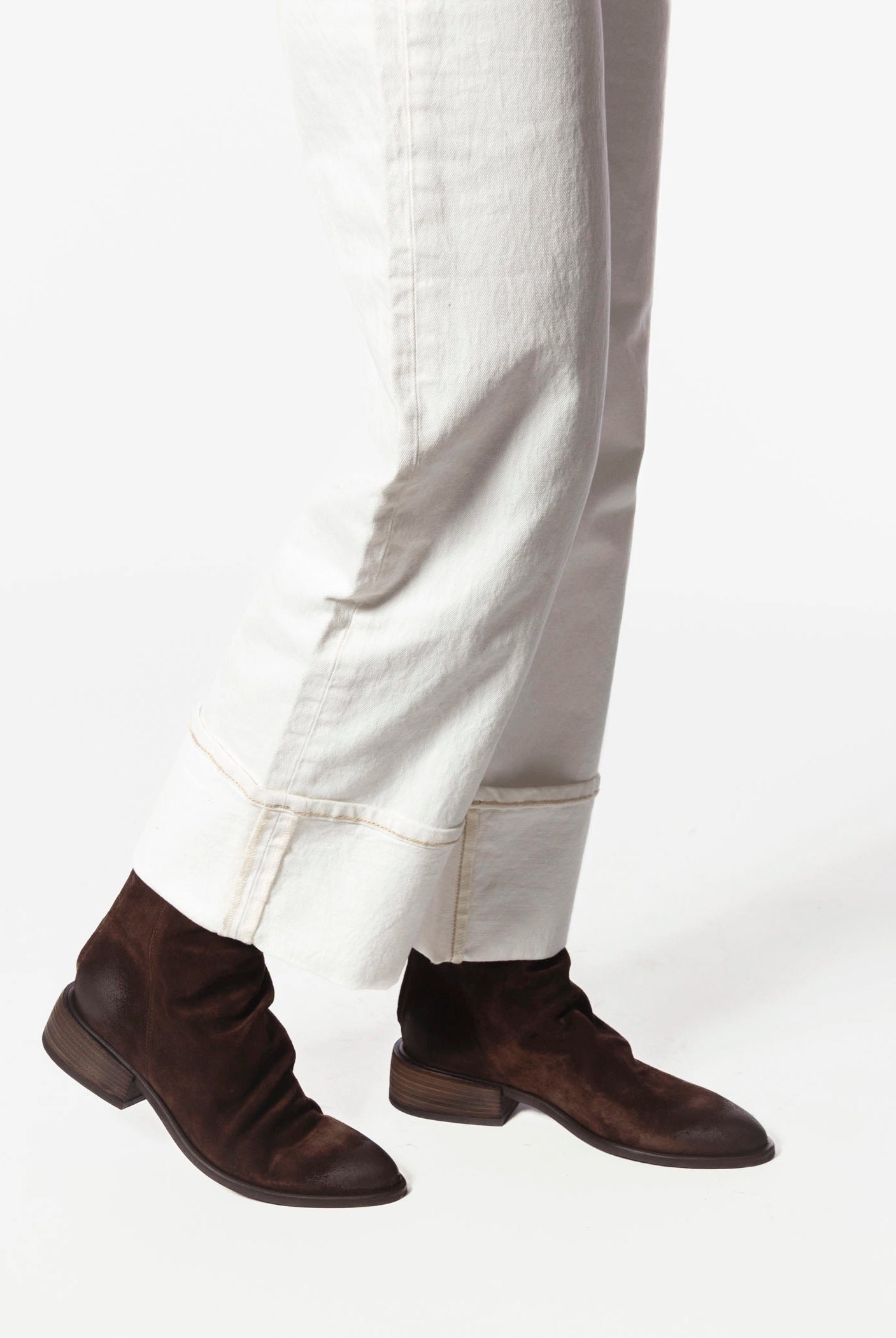 swatch_Chocolate Suede ankle boot