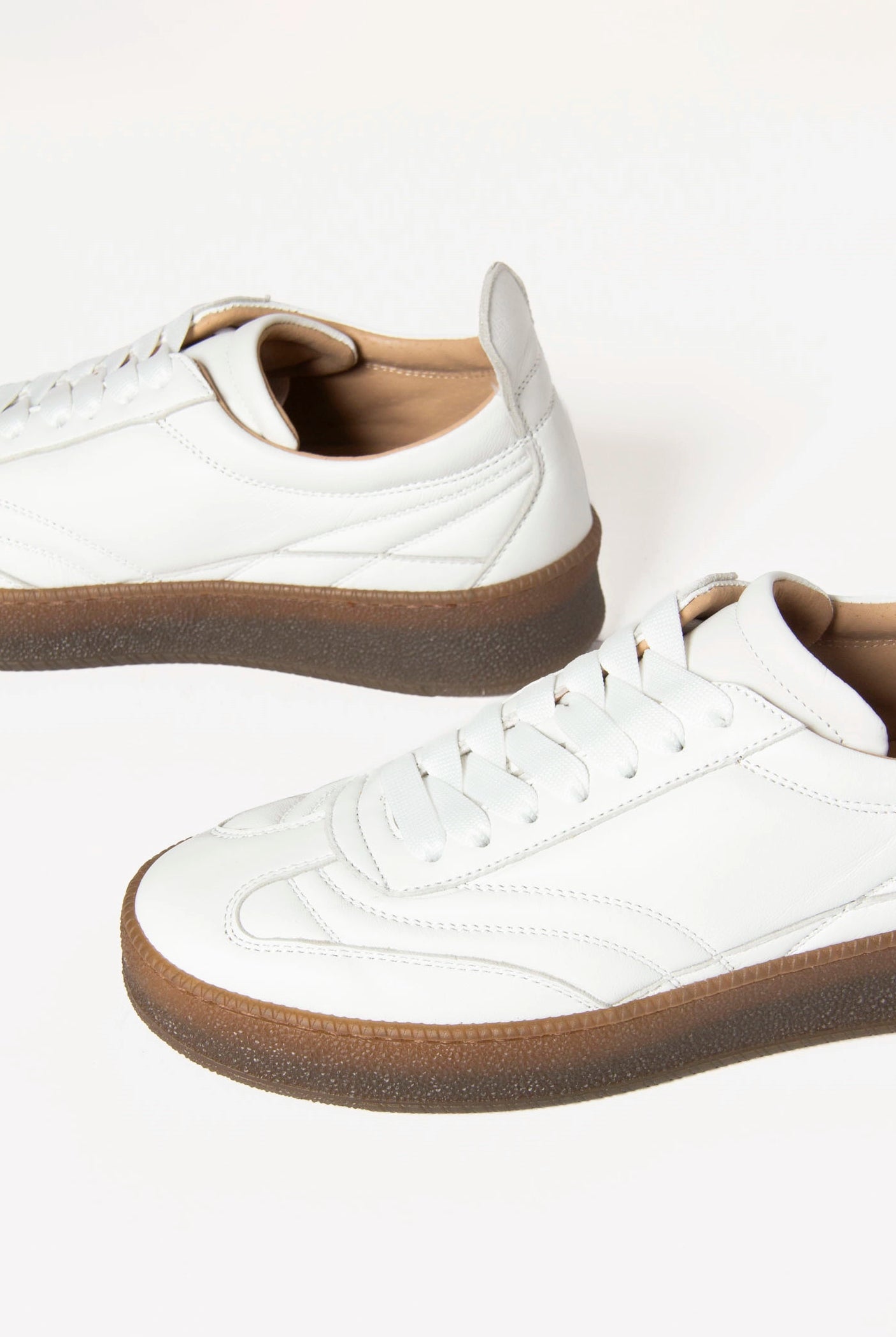 swatch_White Leather sneaker