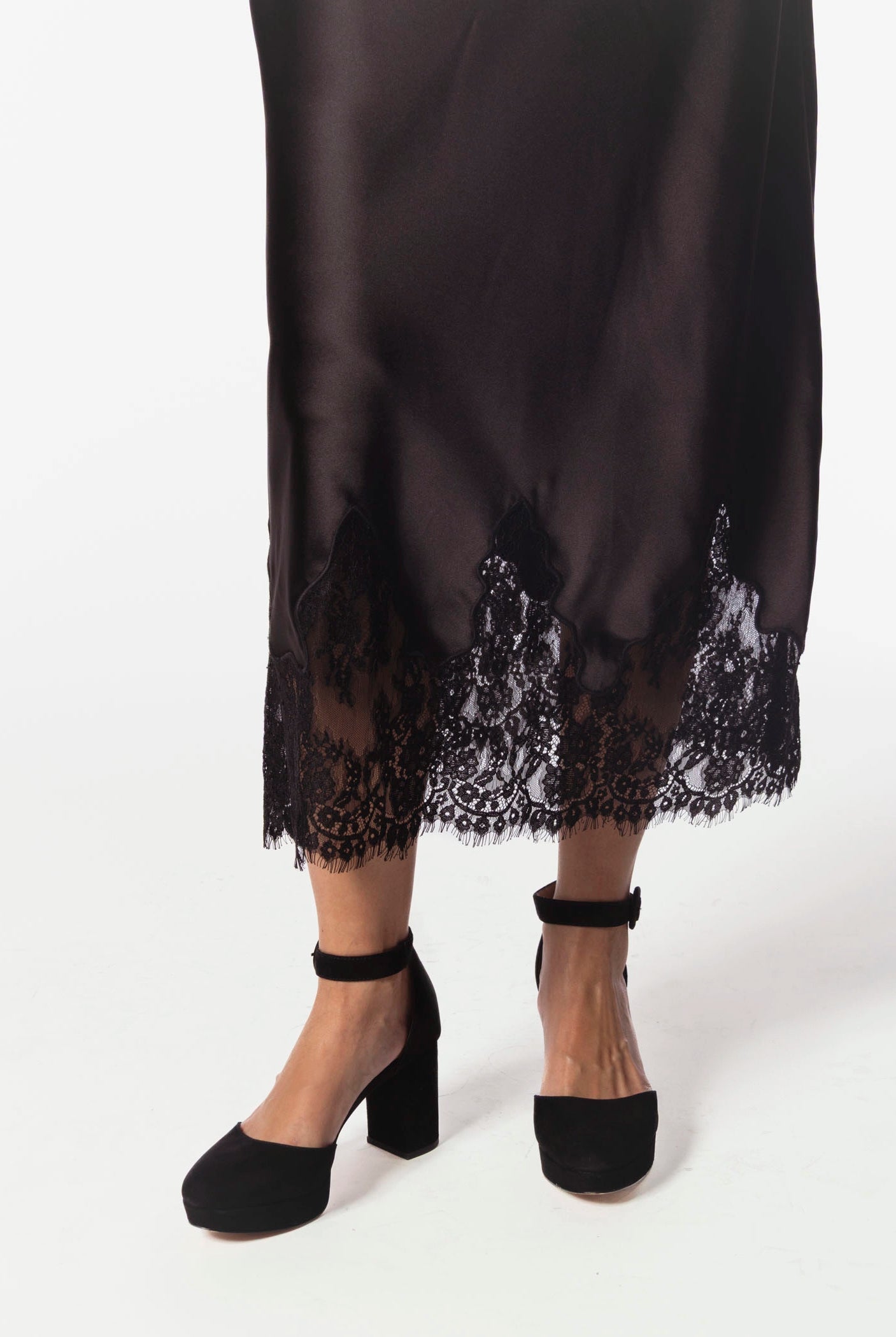 swatch_Black Suede lenor platform heel shoes