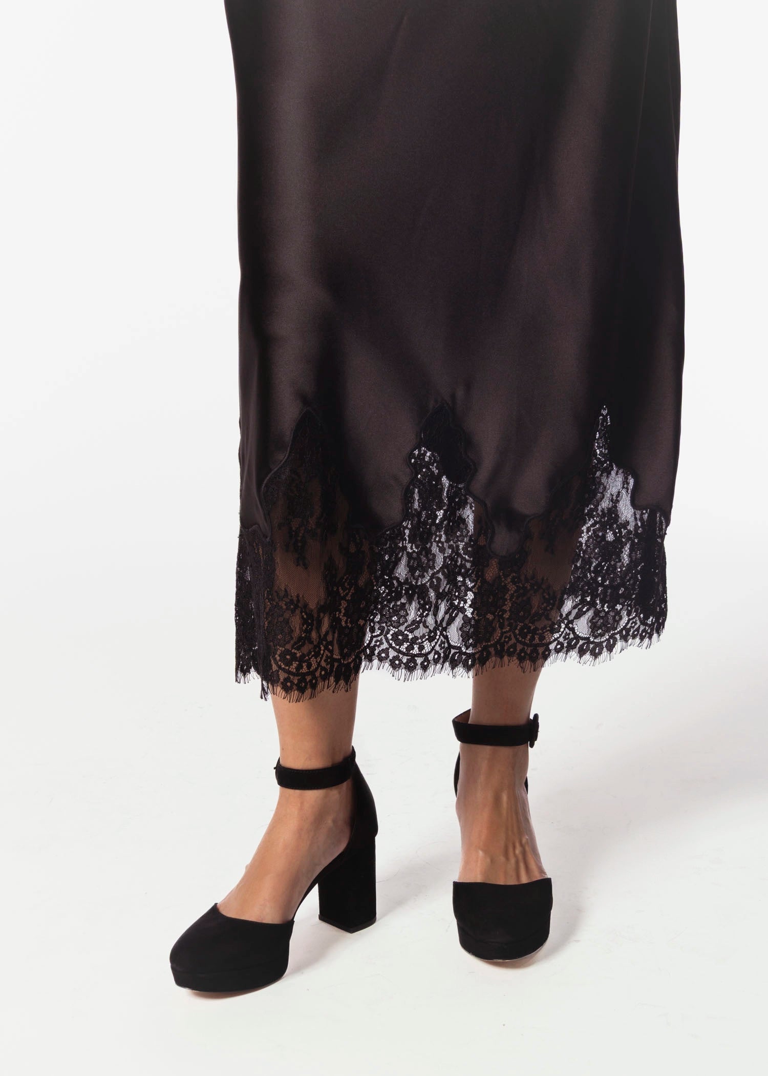 swatch_Black Suede lenor platform heel shoes