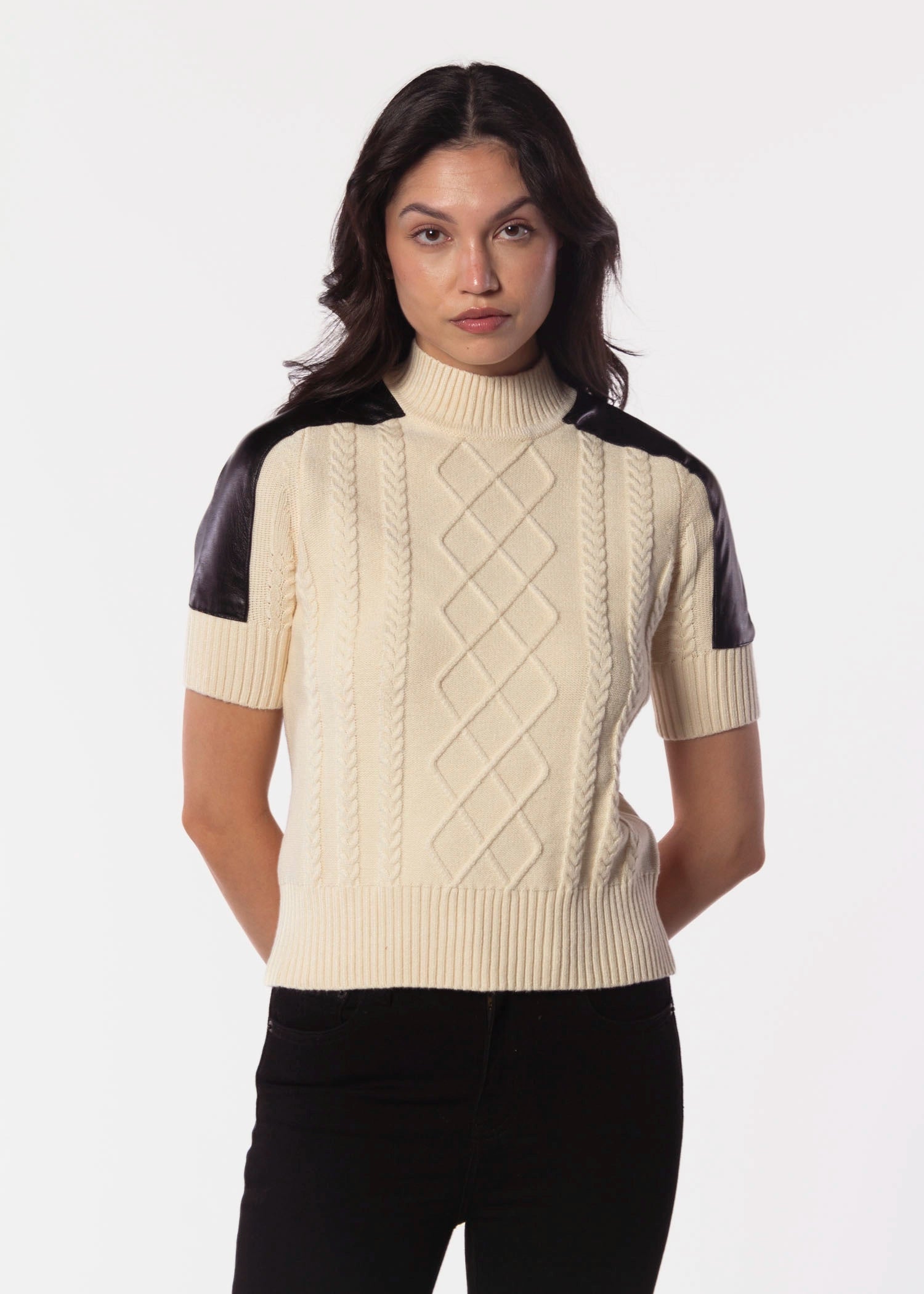 swatch_Ivory/Black cable knit sweater