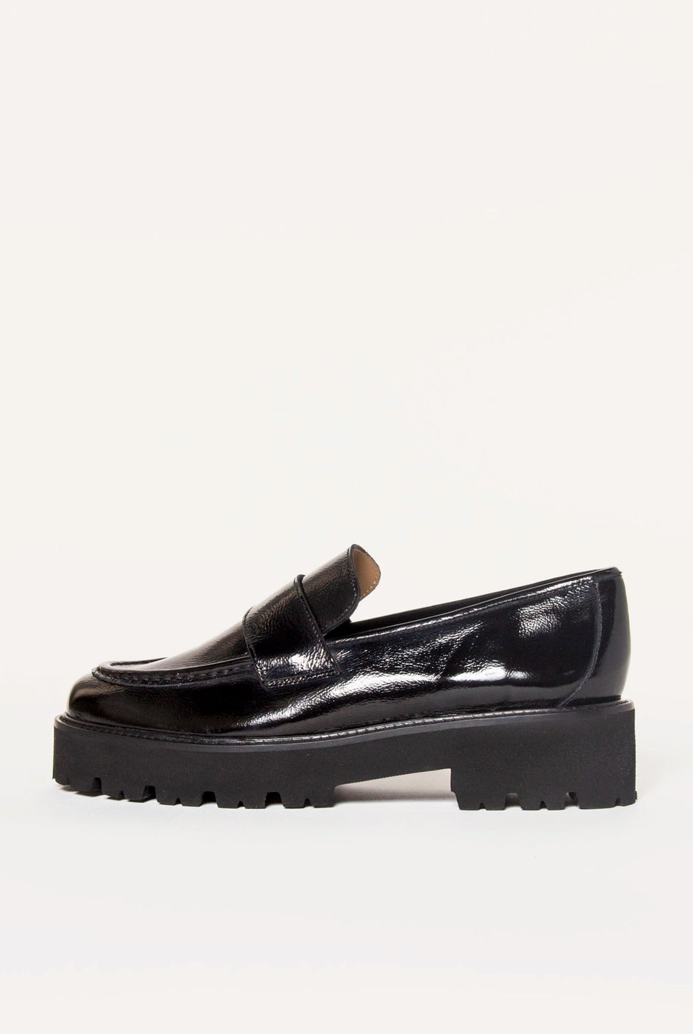 swatch_Black Patent lug sole loafer shoes