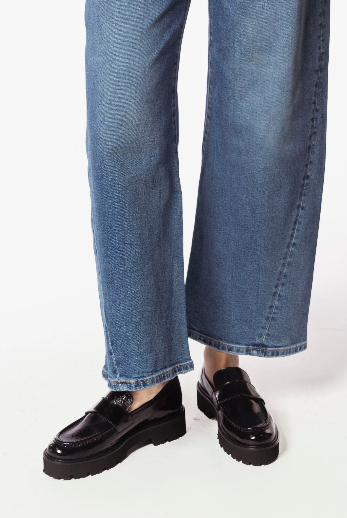 swatch_Black Patent lug sole loafer shoes