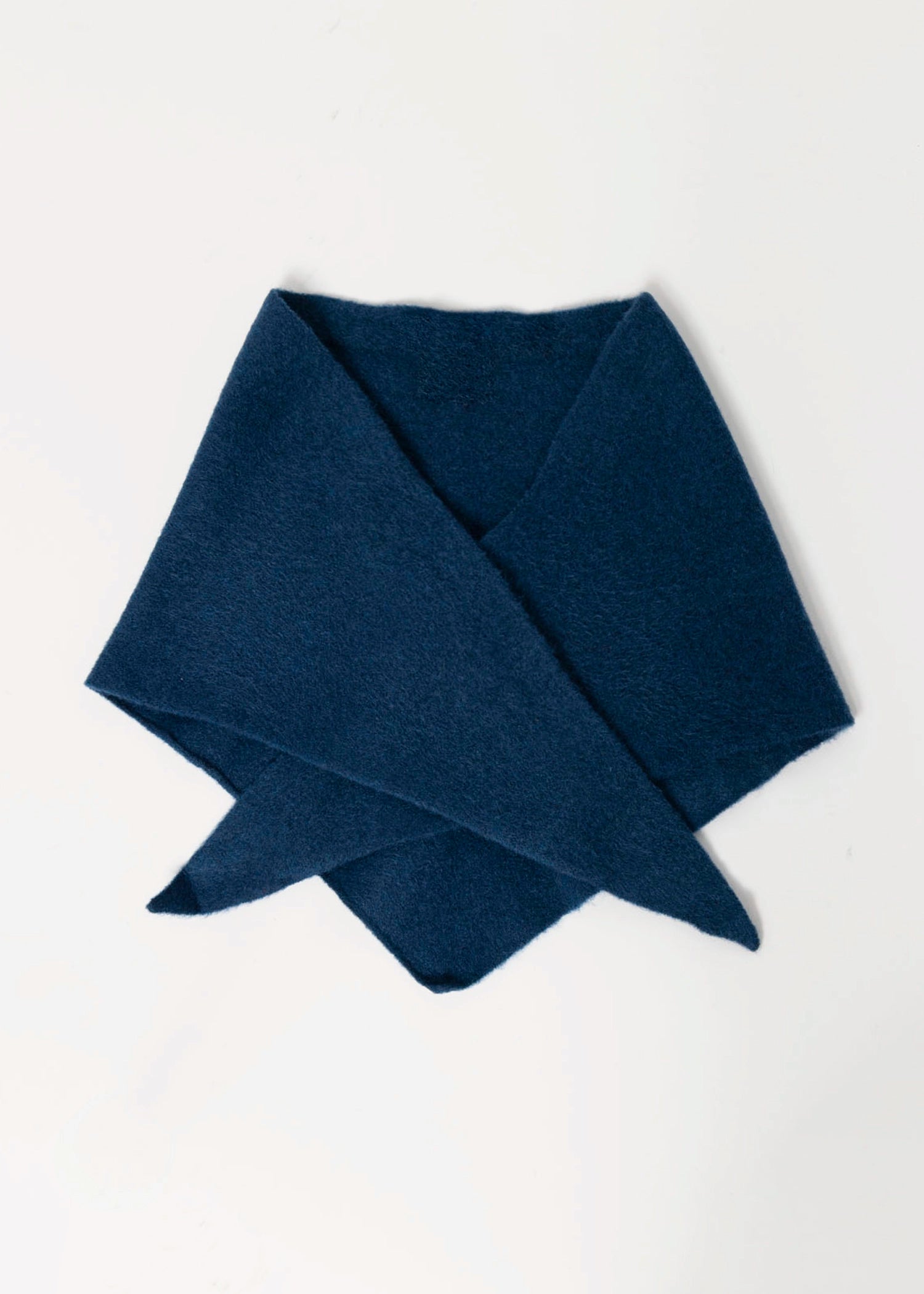 swatch_Blue wool knit triangle scarf
