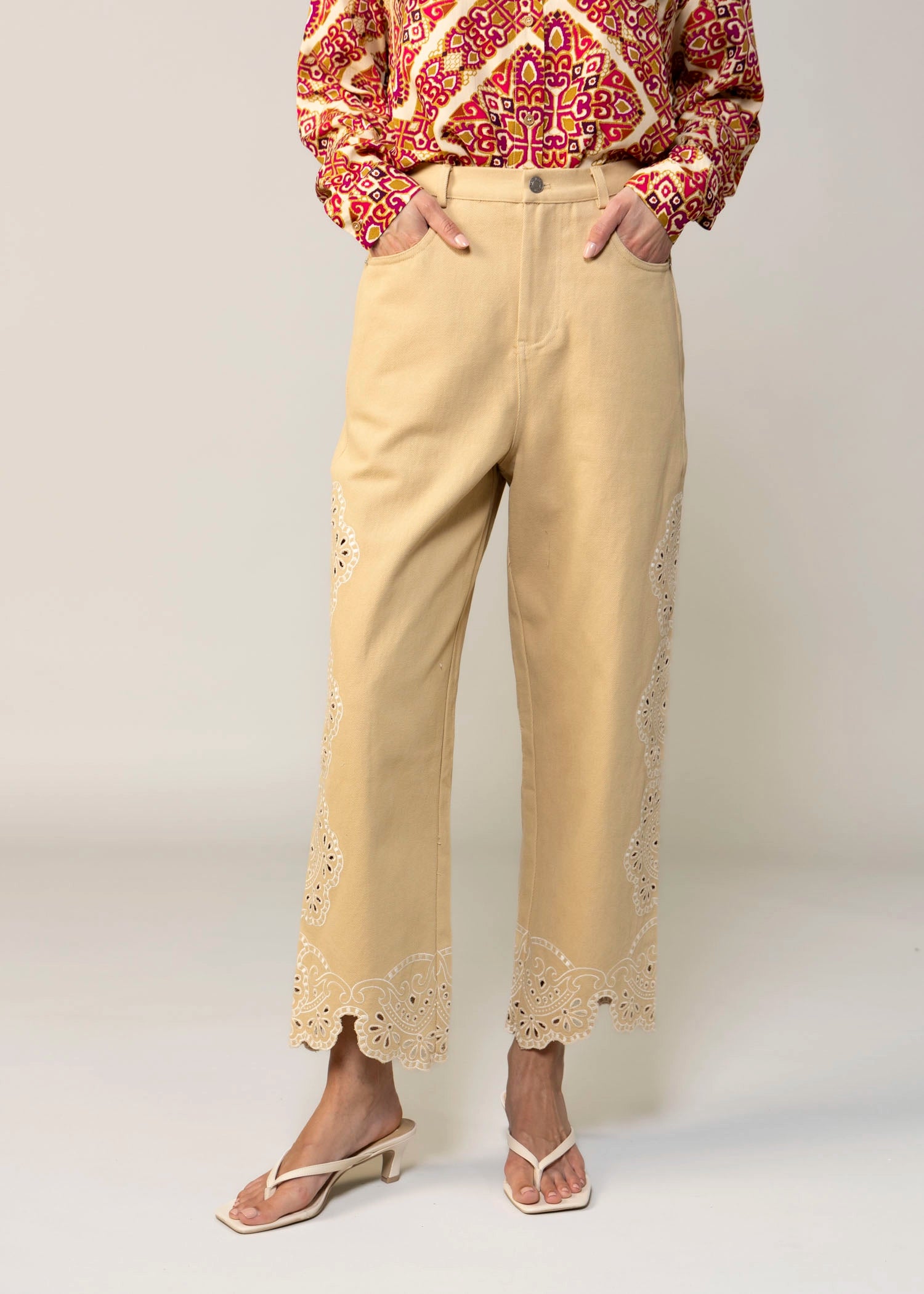 swatch_Camel wide leg embroidery pant