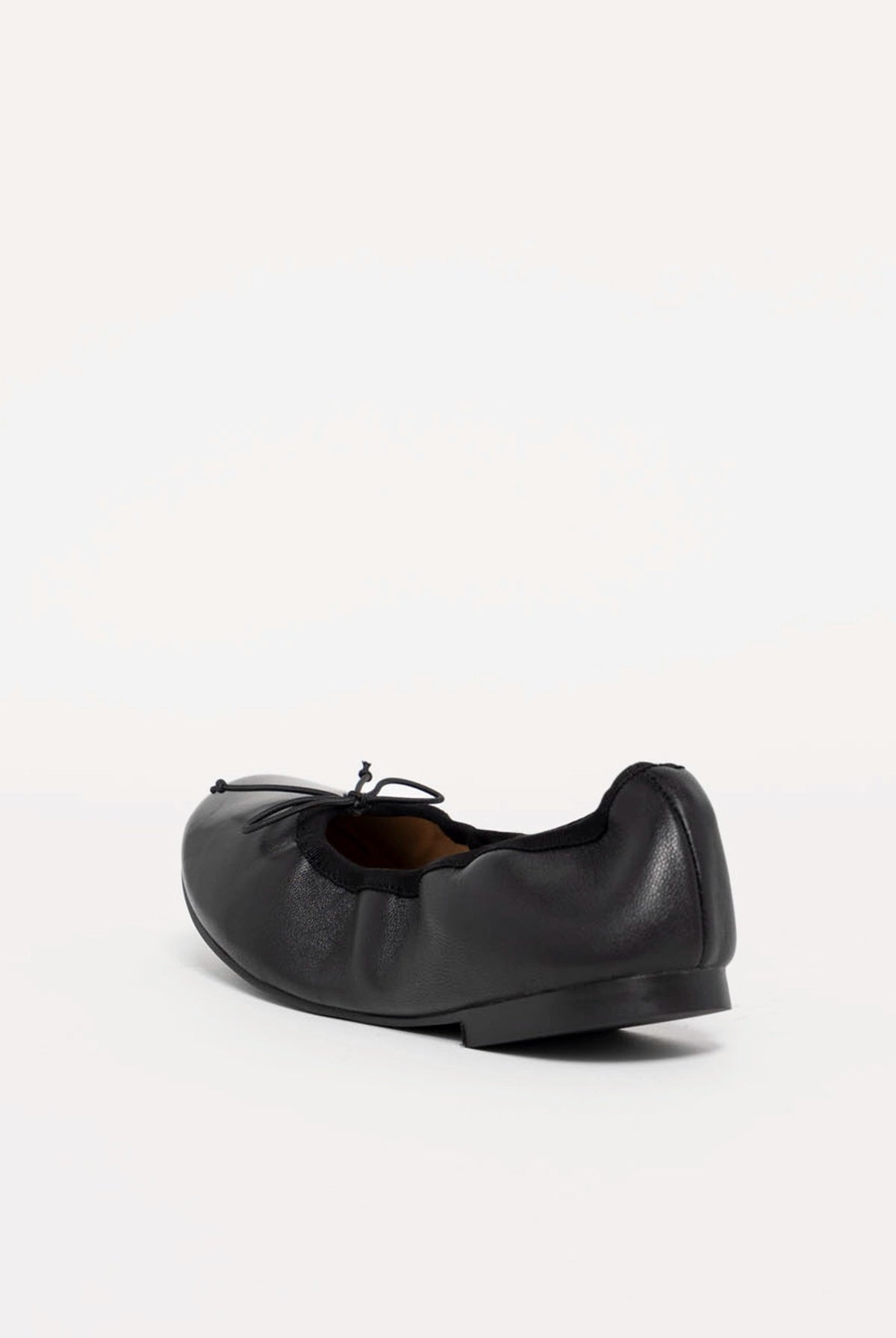 swatch_Black Leather tony bianco chelsea ballet flat