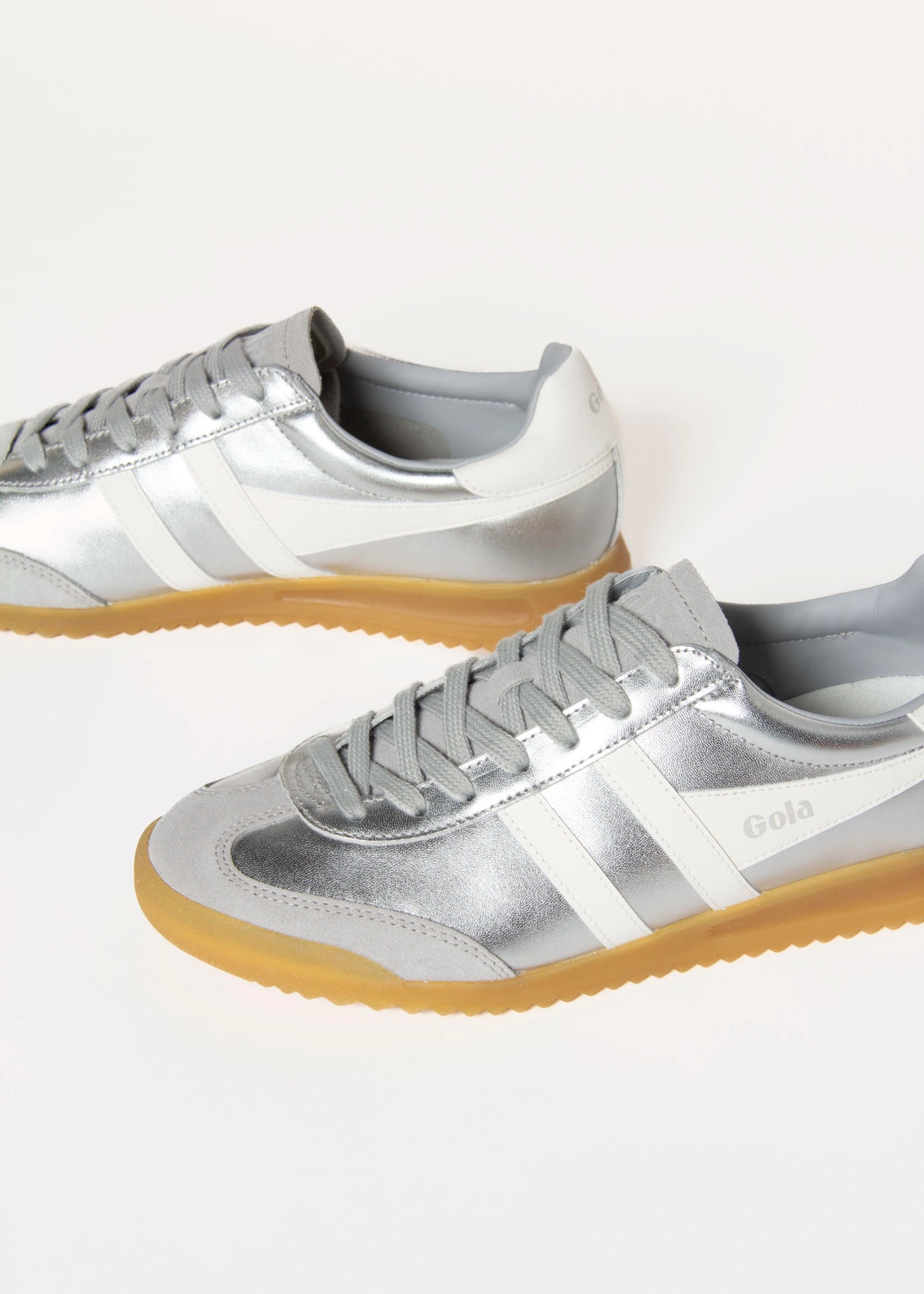 swatch_Silver torpedo glimmer sneaker shoes