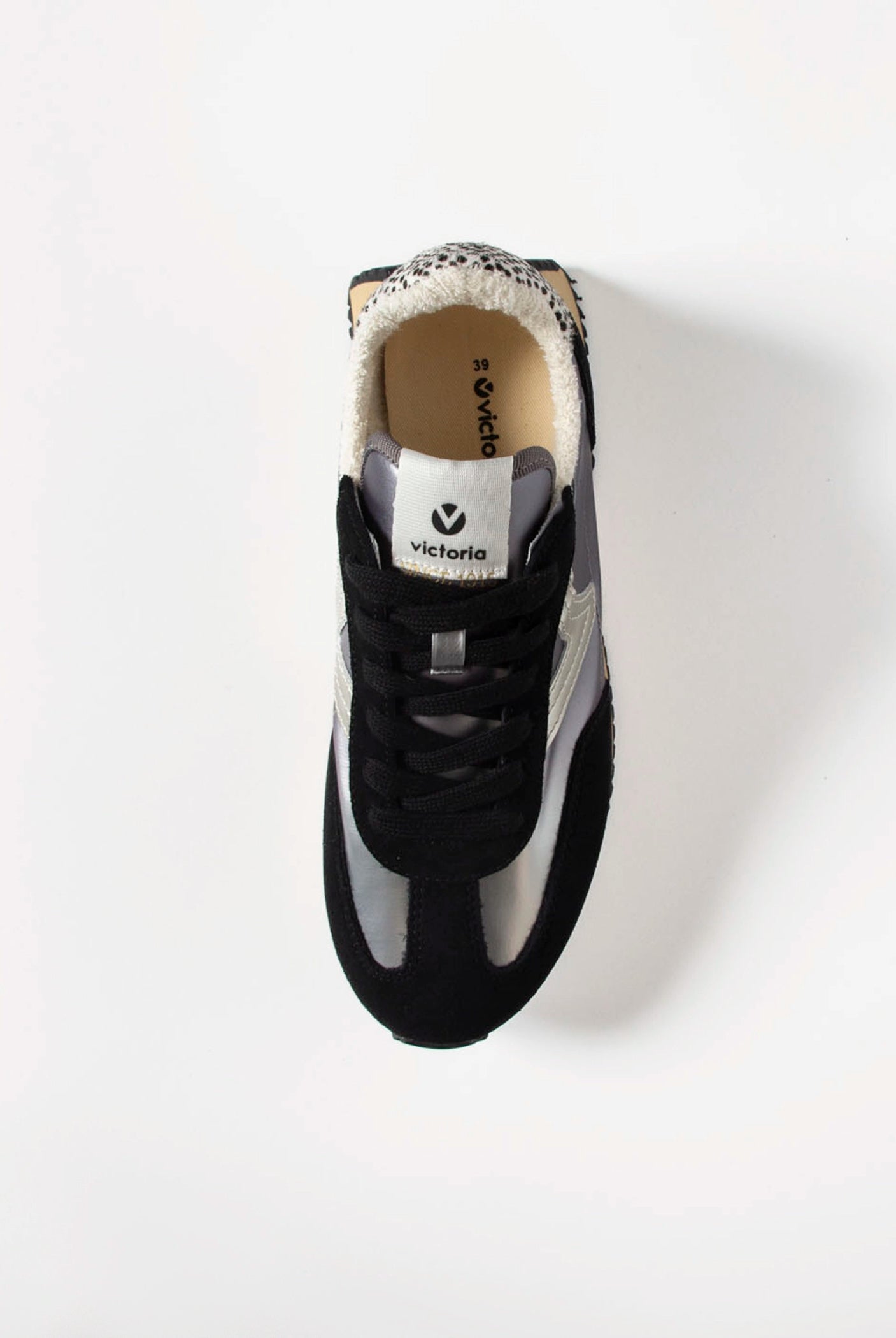 swatch_Black cosmos jogger sneaker