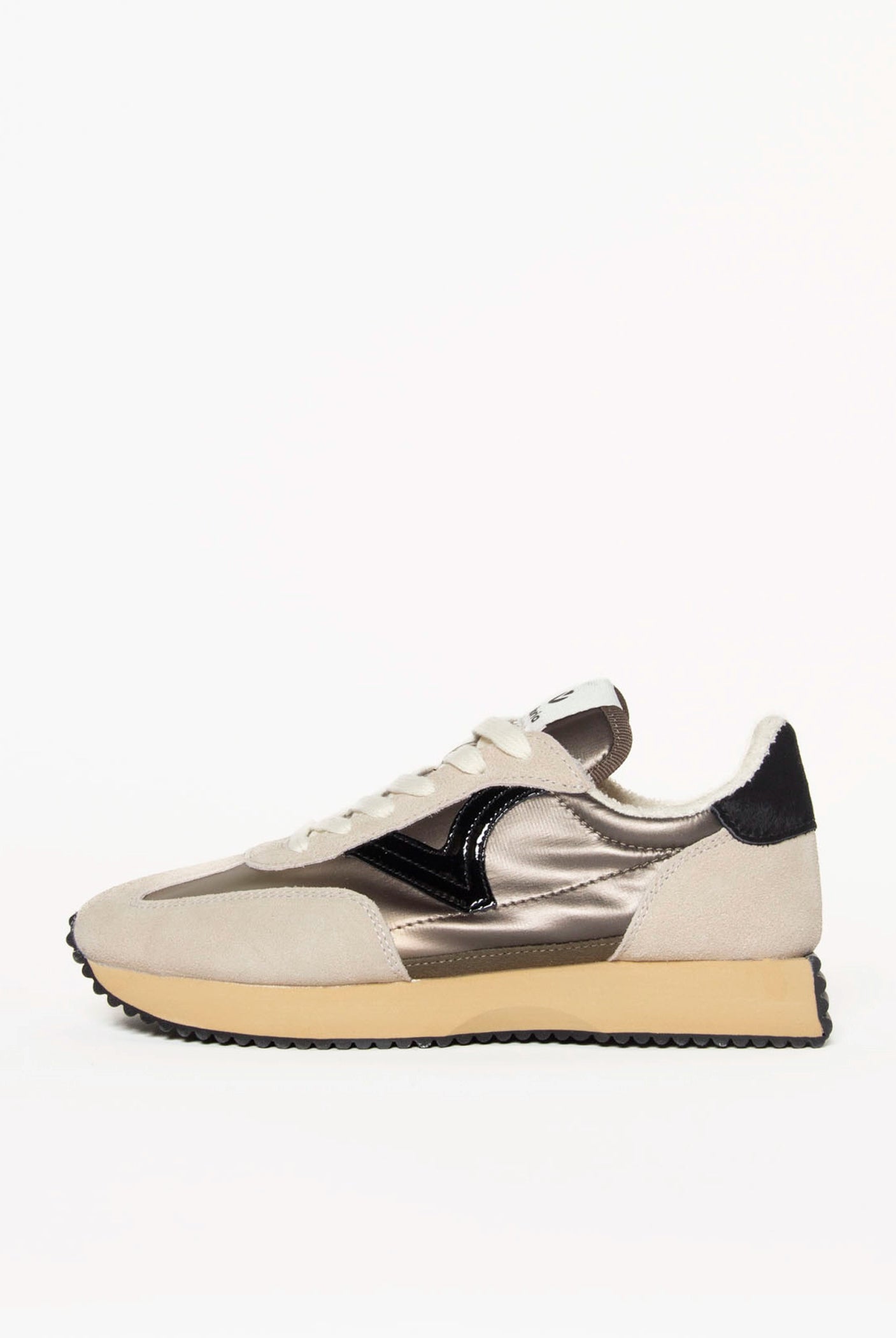 swatch_Beige cosmos jogger sneaker