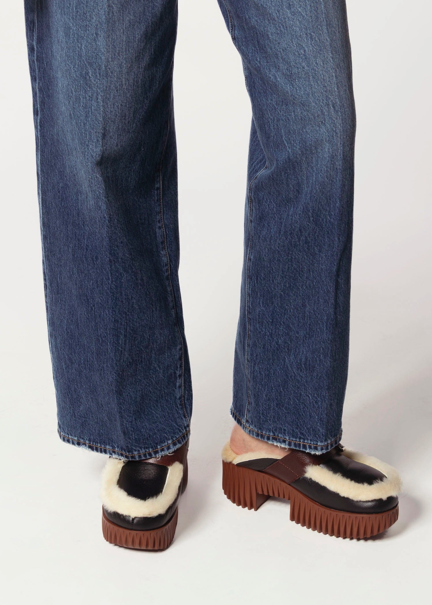 swatch_Oreo plia amber shearling clog