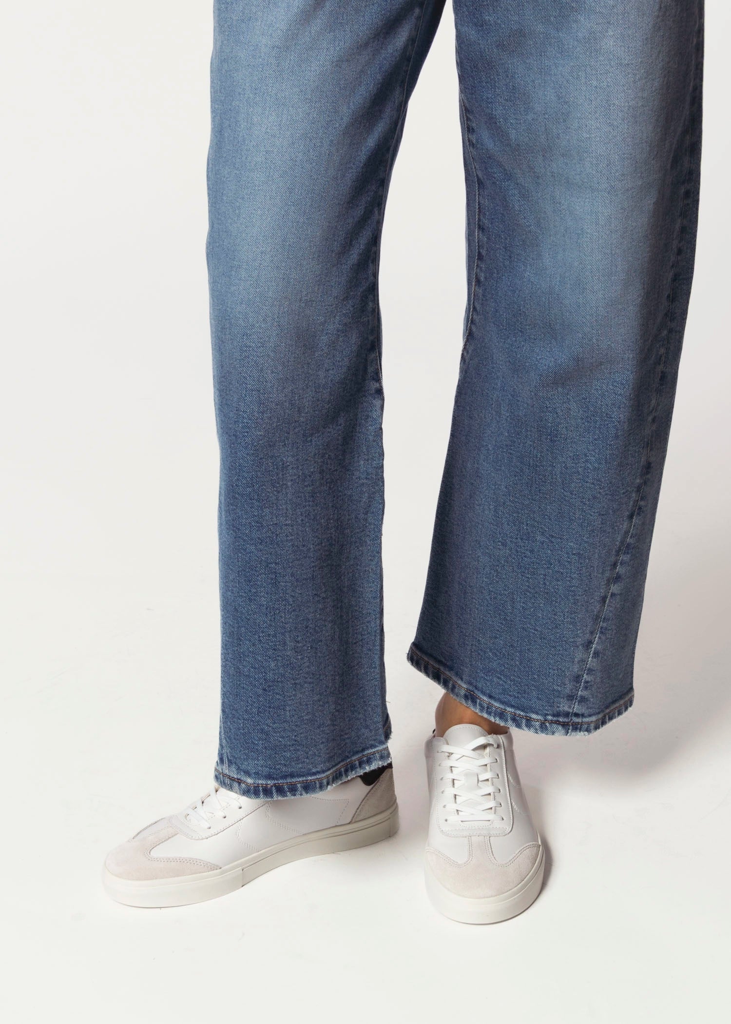 swatch_White Multi vagabond cody sneakers shoes