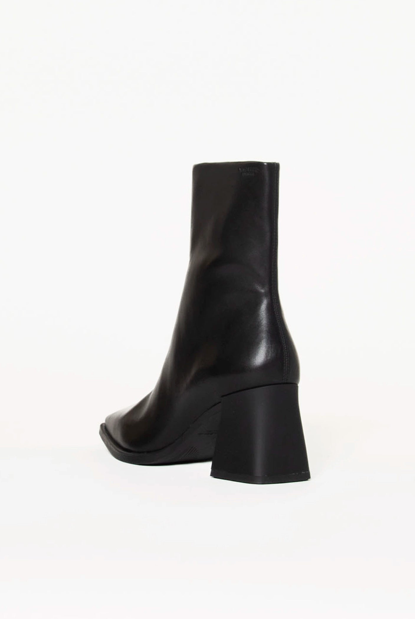 swatch_Black Leather hedda square toe boot boots