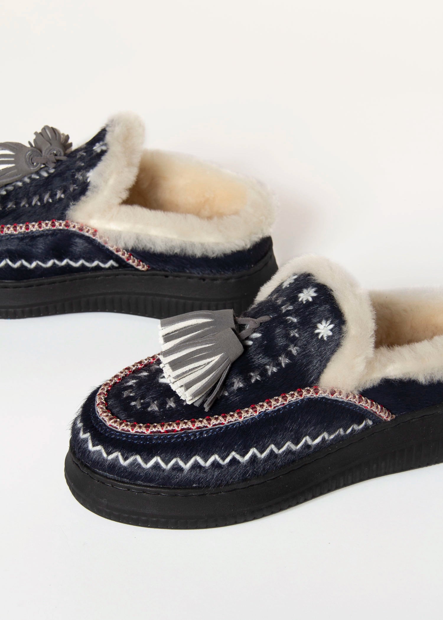 swatch_Navy shearling lined moccasin