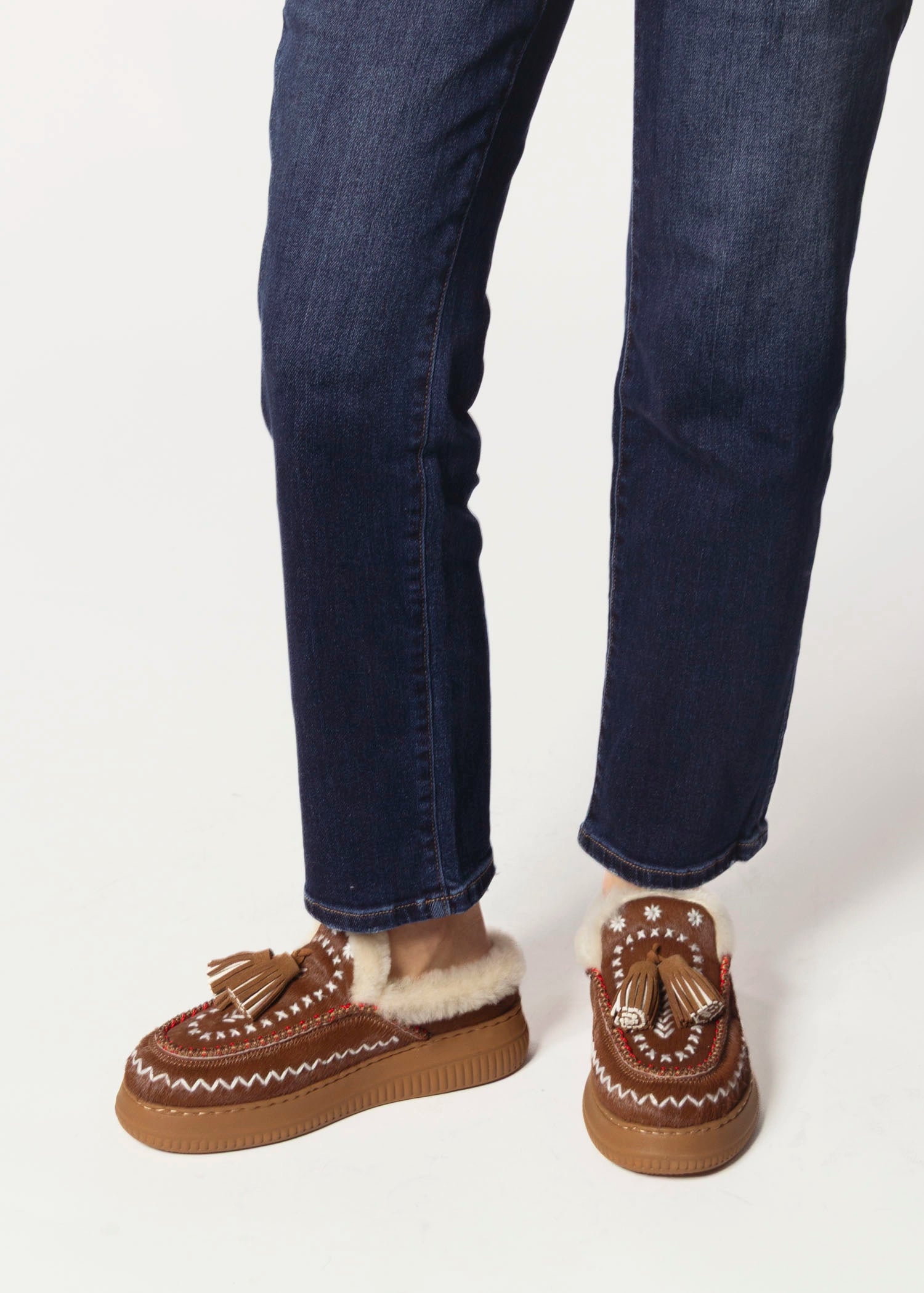 swatch_Camel shearling lined moccasin