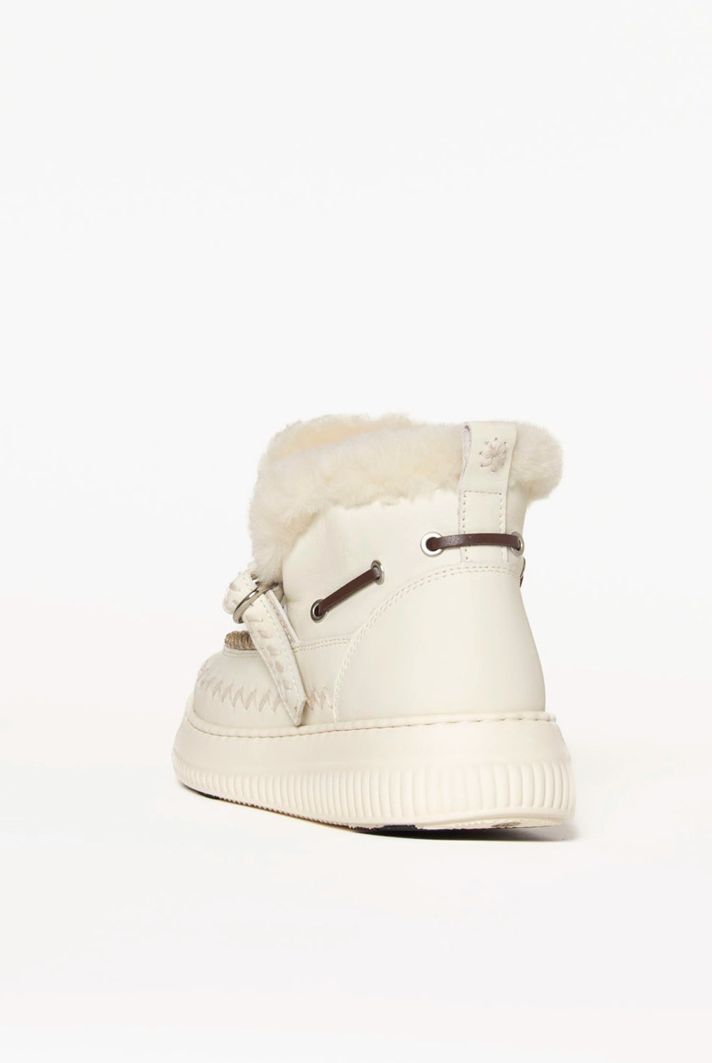 swatch_White shearling lined bootie