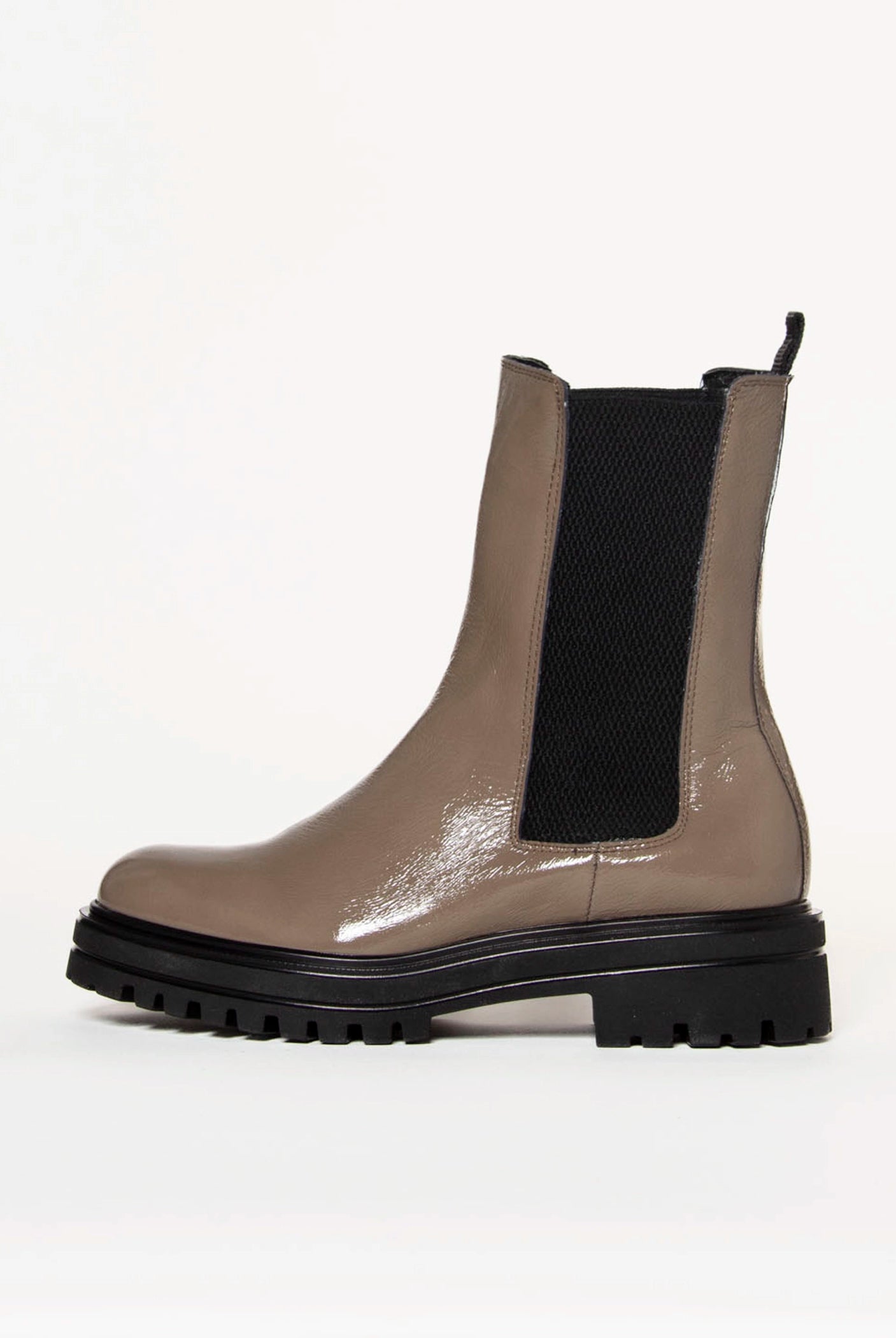 swatch_Taupe Patent lug sole chelsea boot shoes