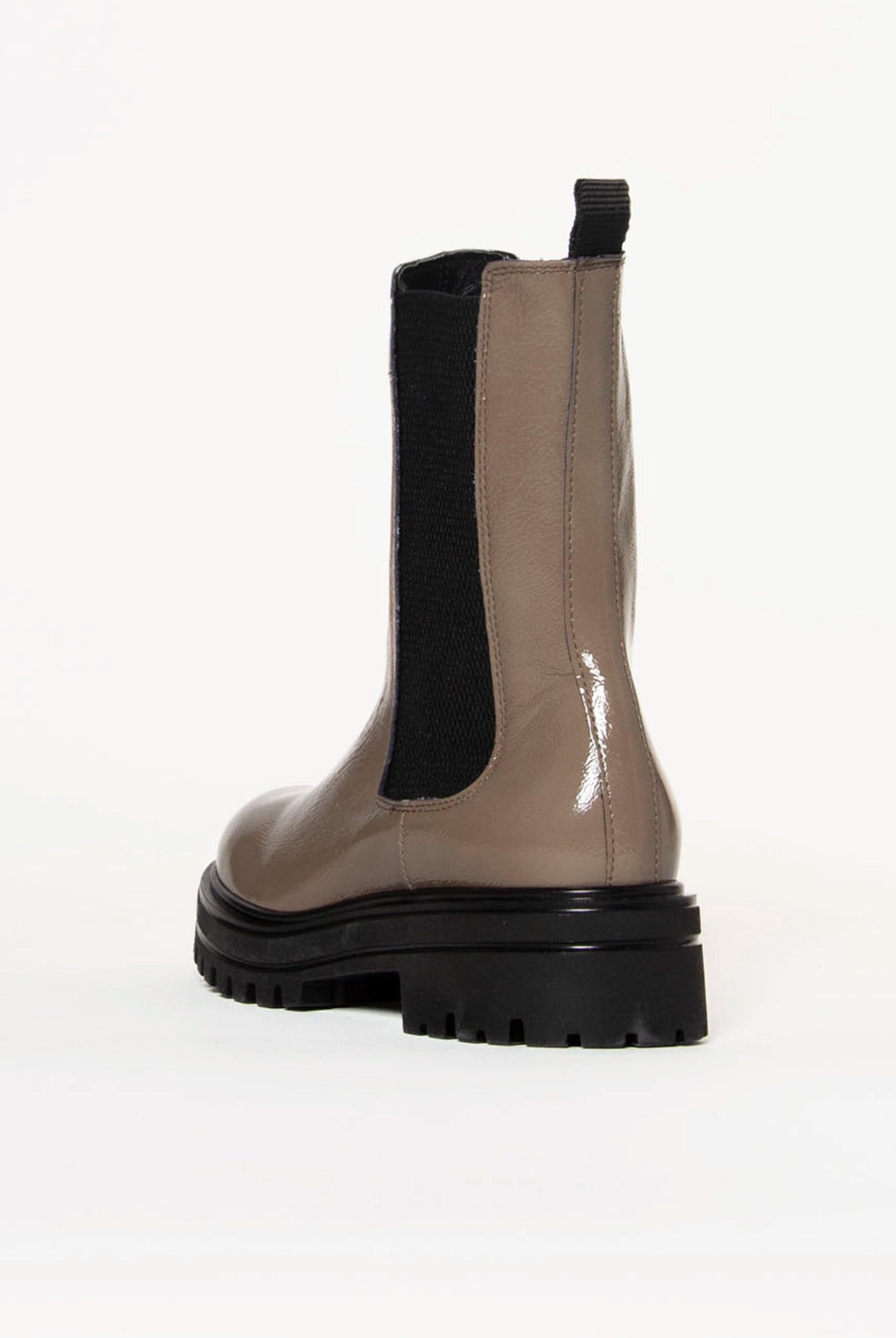 swatch_Taupe Patent lug sole chelsea boot shoes