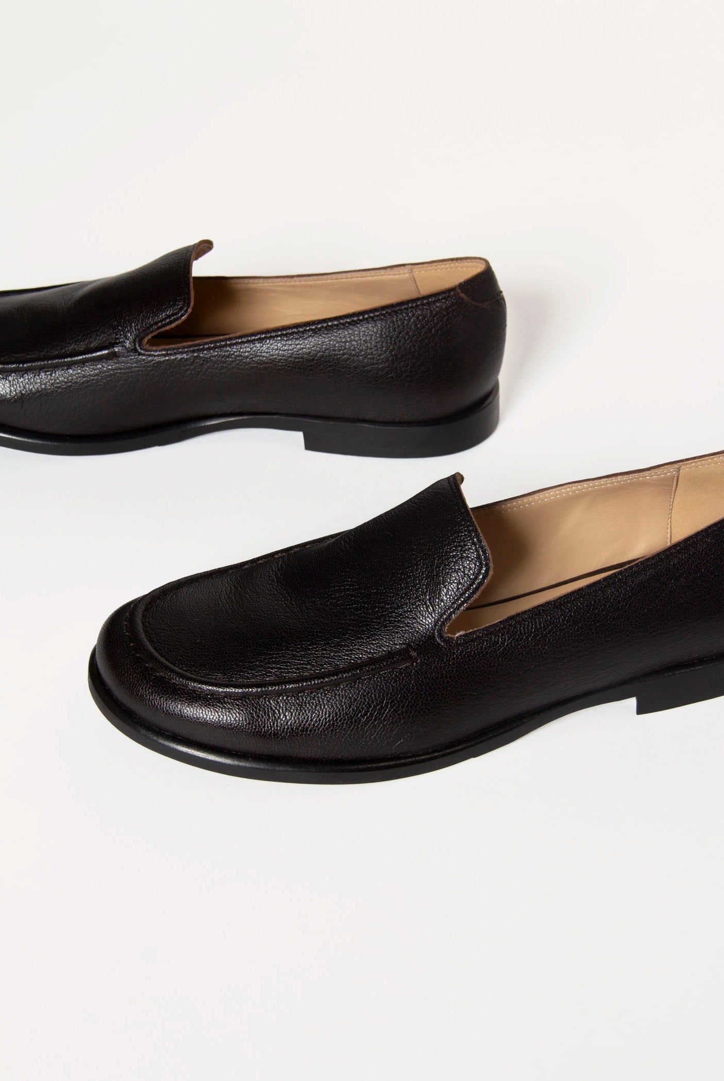 swatch_Dark Brown Leather loafer shoes