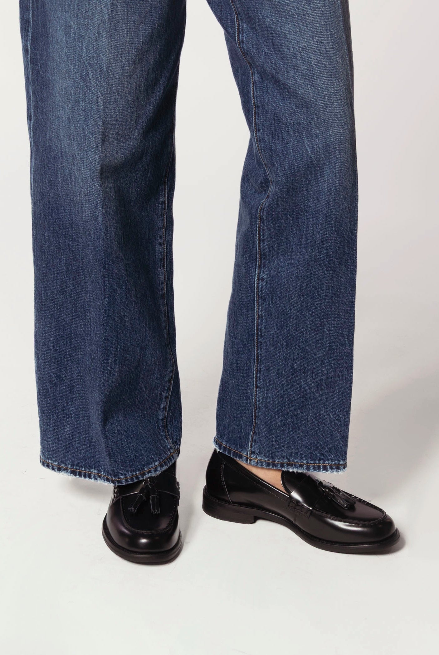 swatch_Black Leather linn loafers vagabond shoes