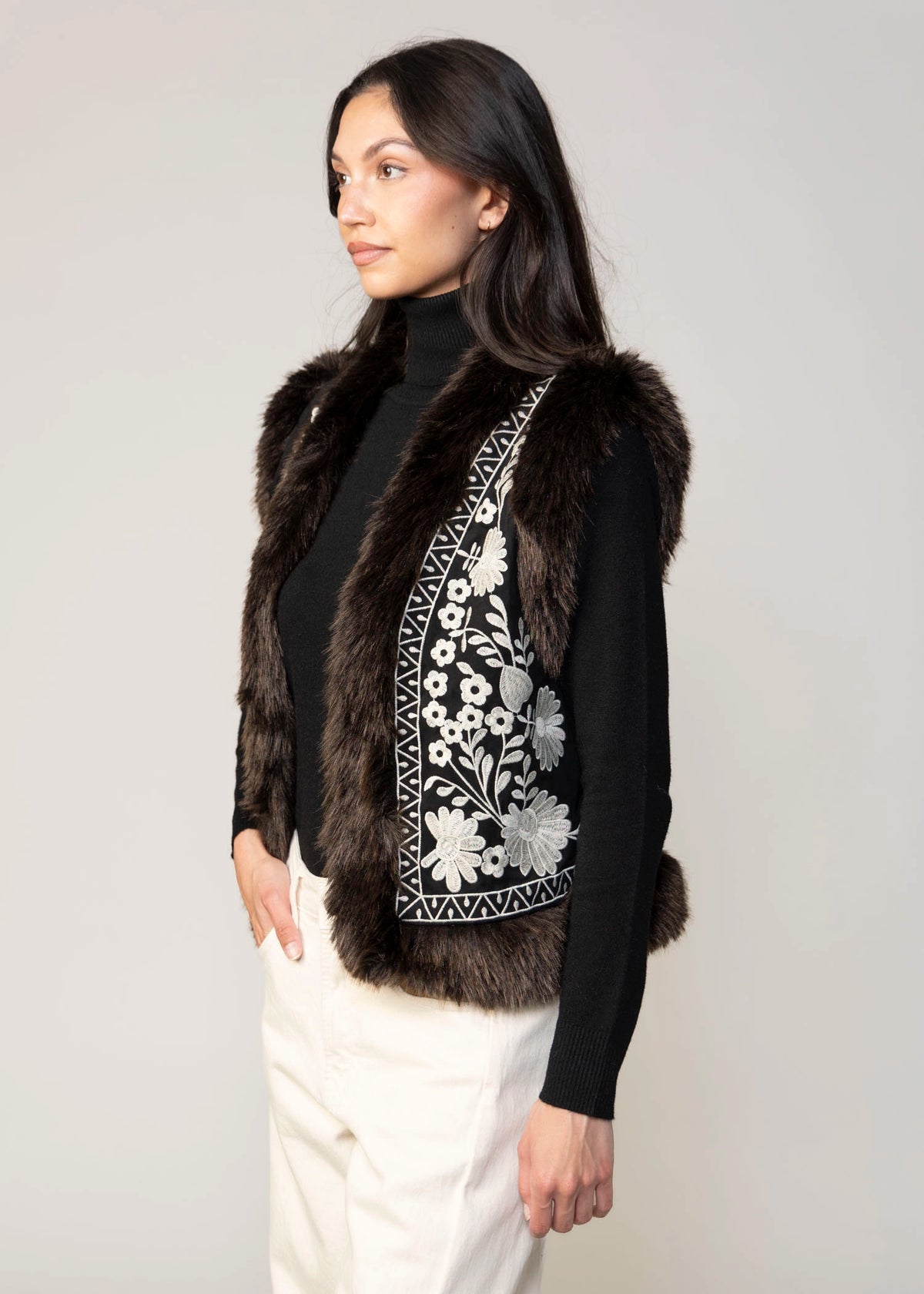 swatch_Black floral embroidery vest with fax fur trim