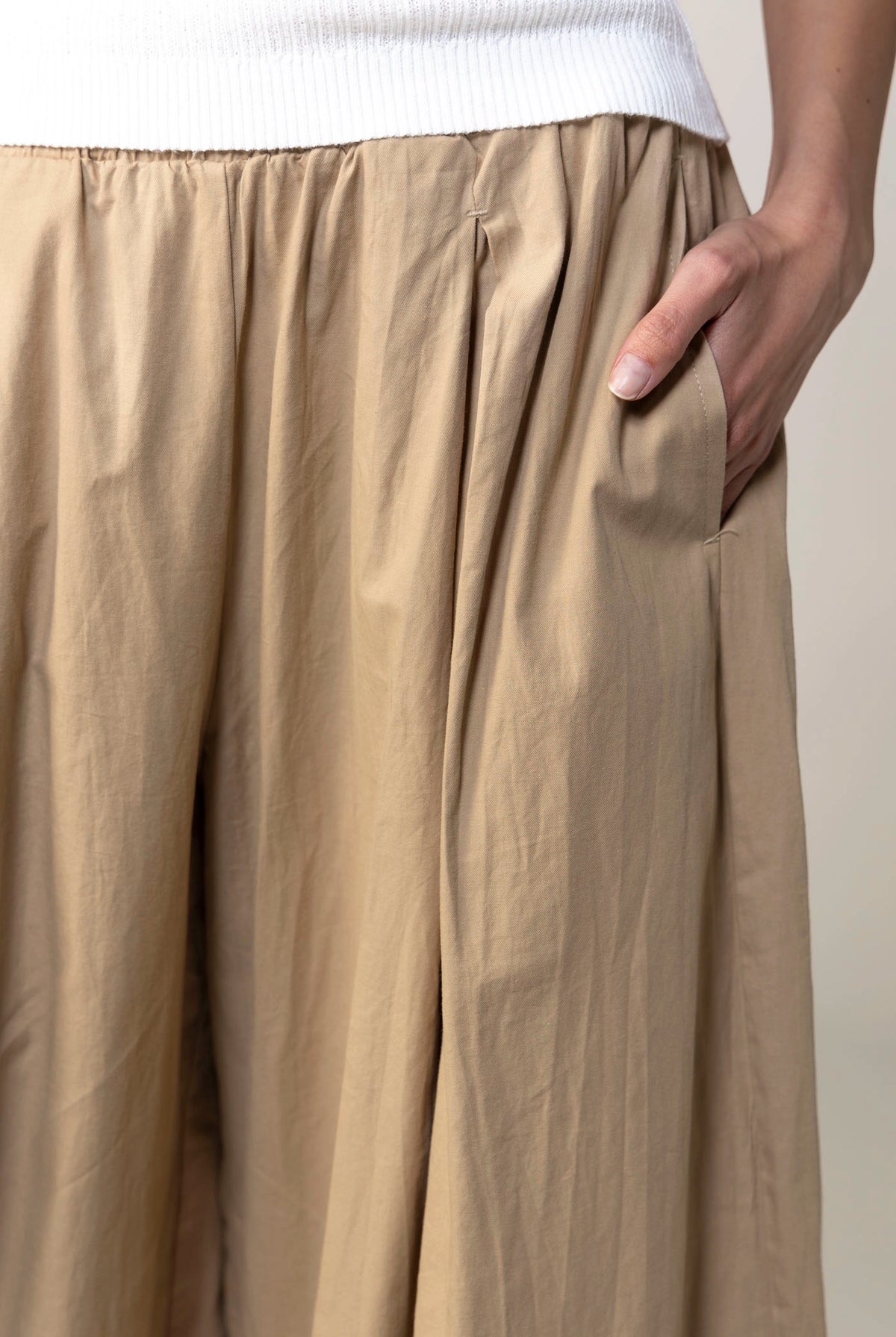 swatch_Khaki balloon pant