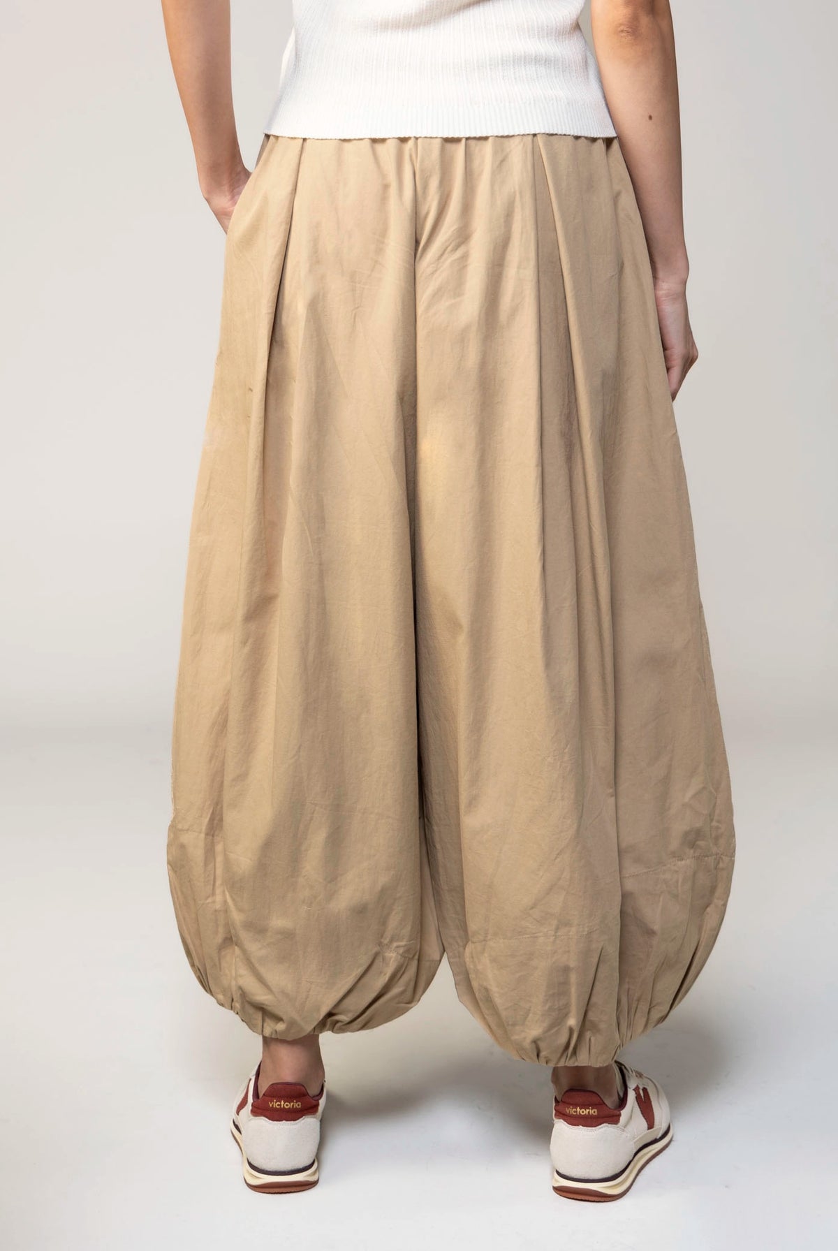 swatch_Khaki balloon pant