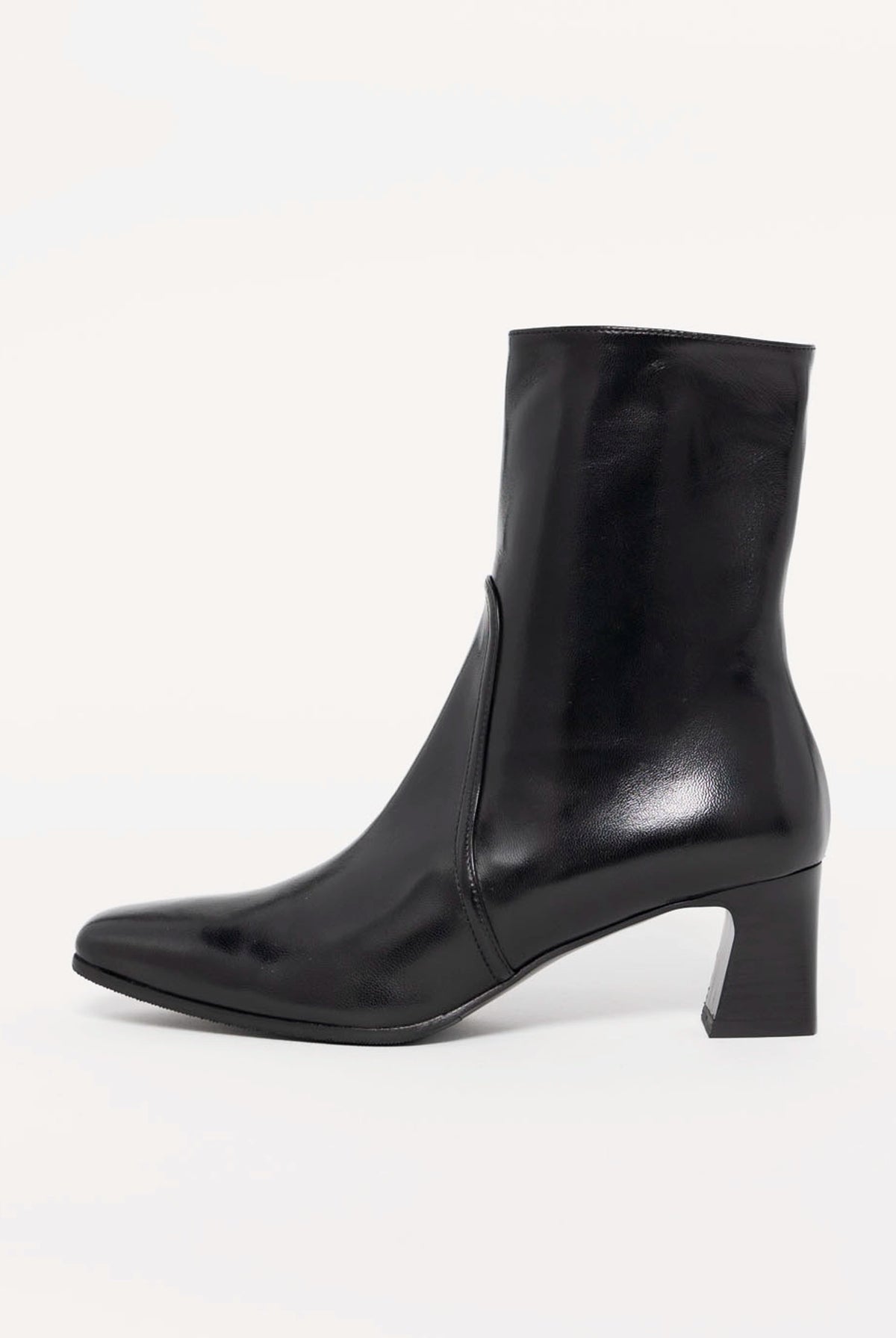 swatch_Black Leather l'idea italian leather heeled bootie