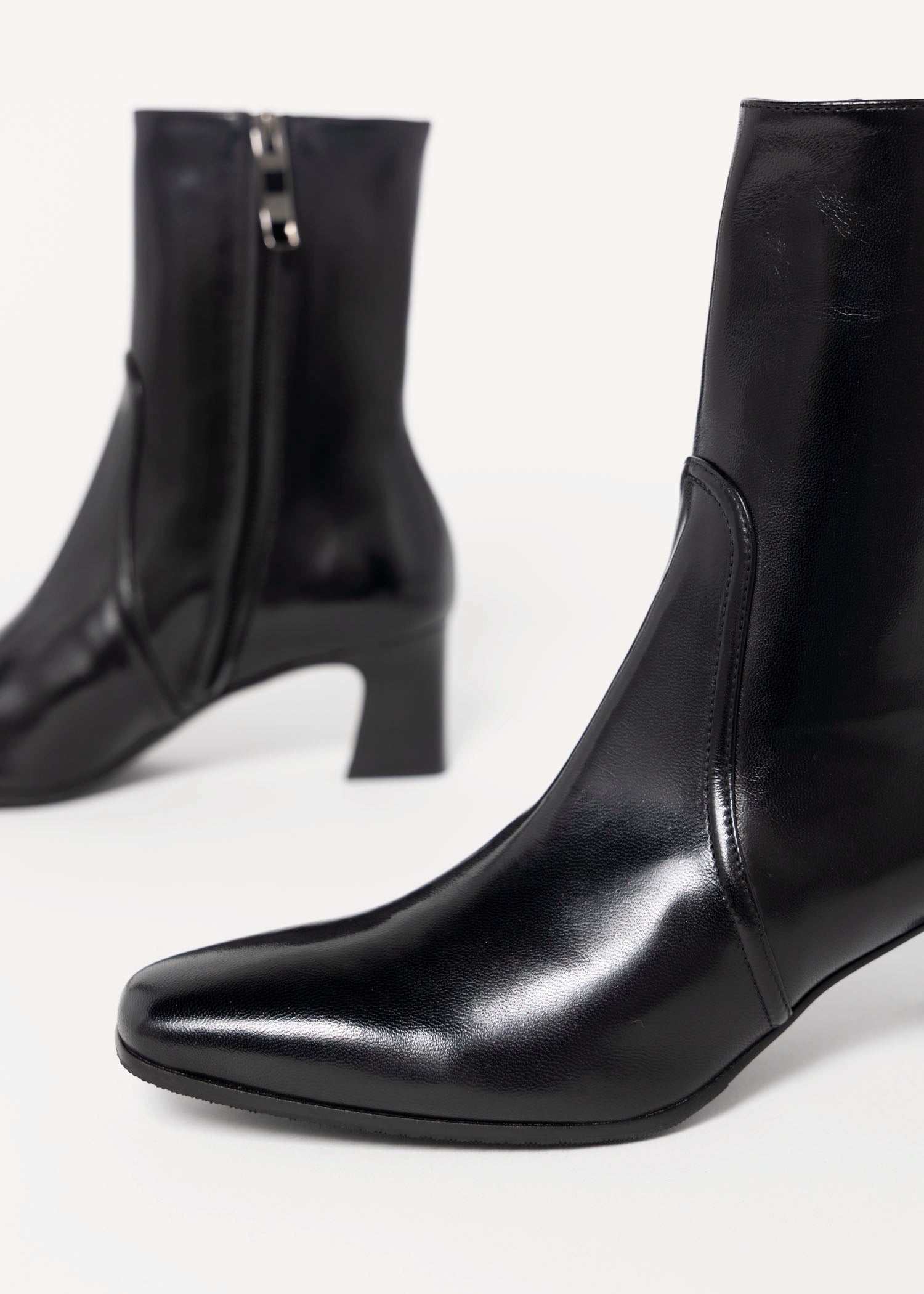 swatch_Black Leather l'idea italian leather heeled bootie