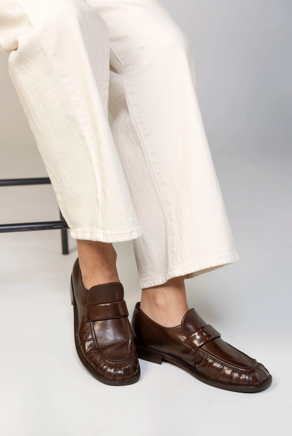 swatch_Oak Leather l'idea italian leather ruched loafer