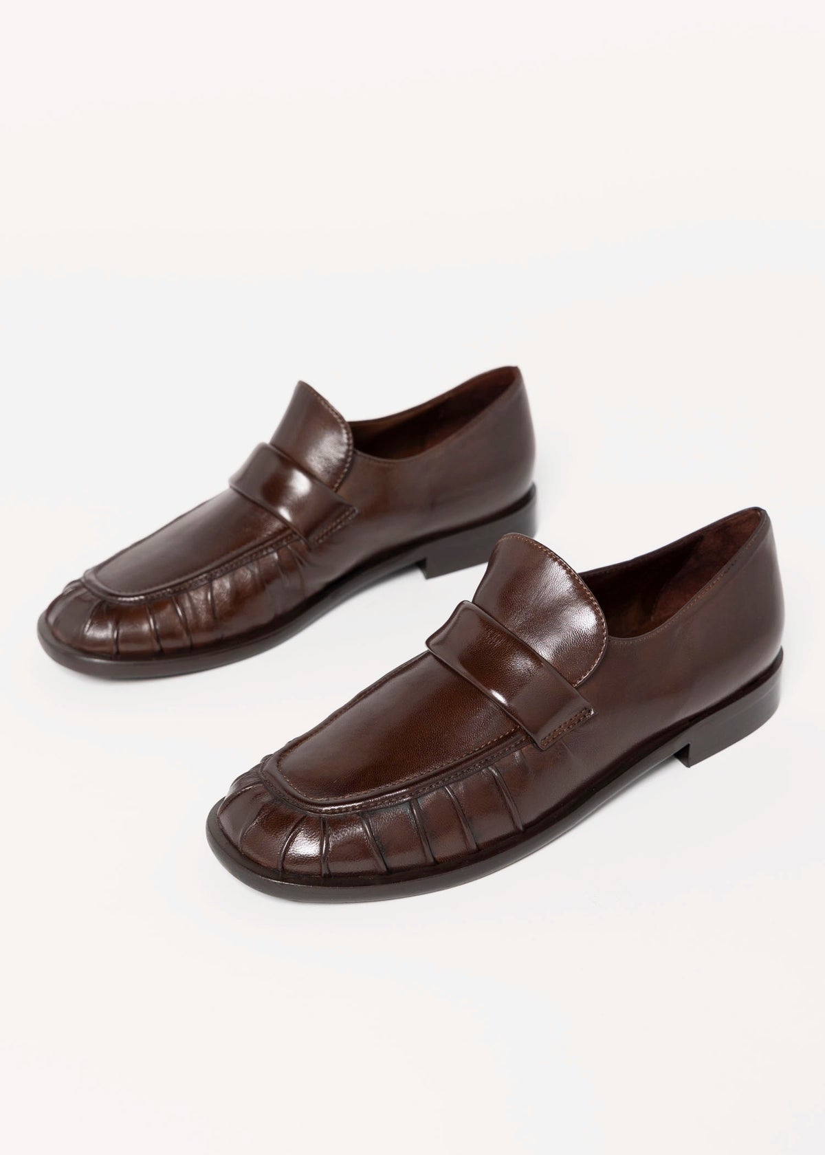 swatch_Oak Leather l'idea italian leather ruched loafer